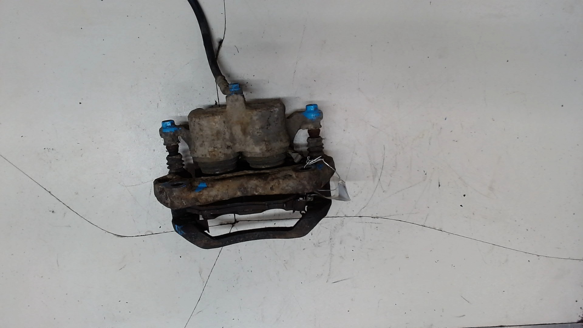 Суппорт передний правый