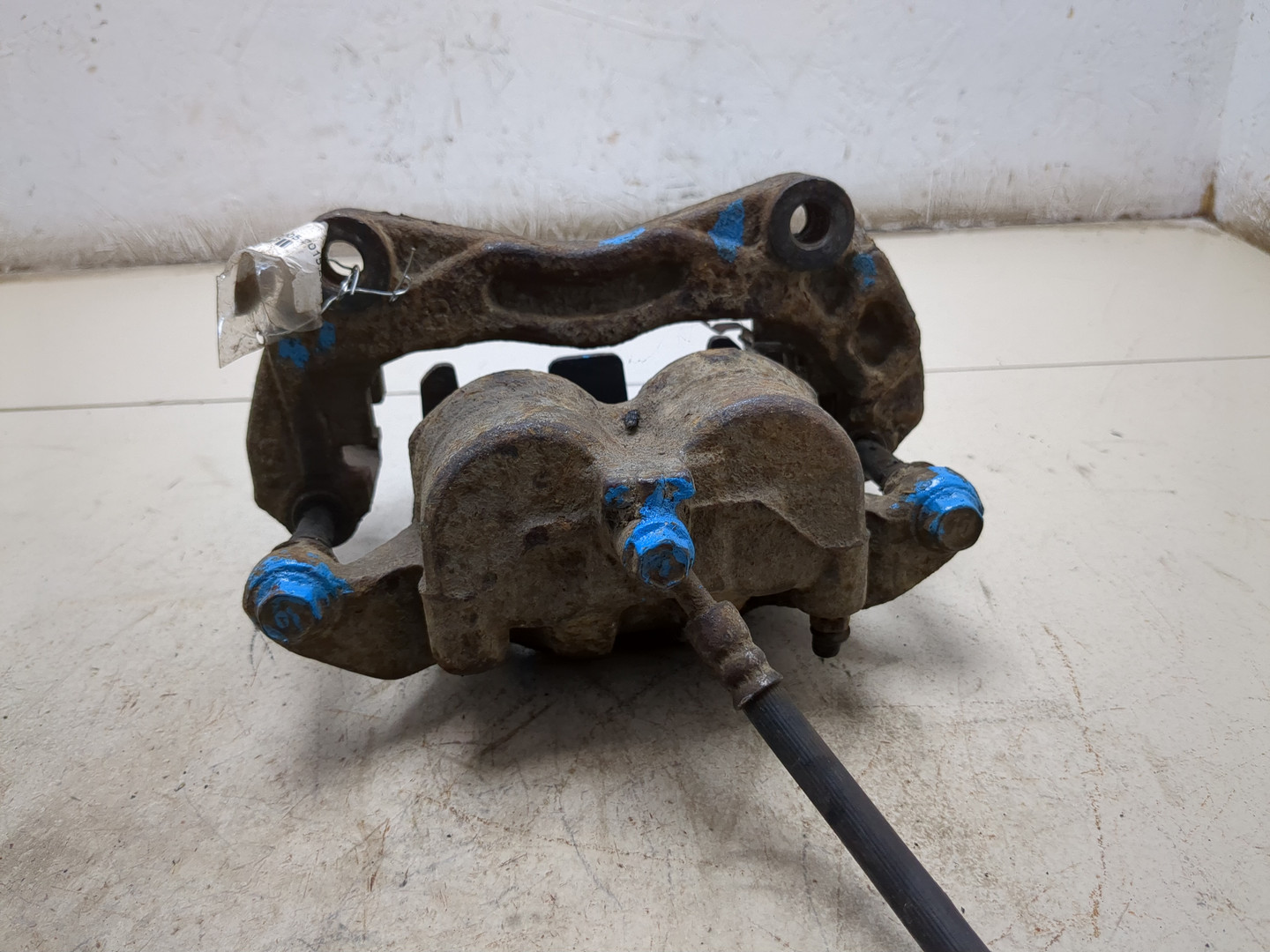 Суппорт передний правый