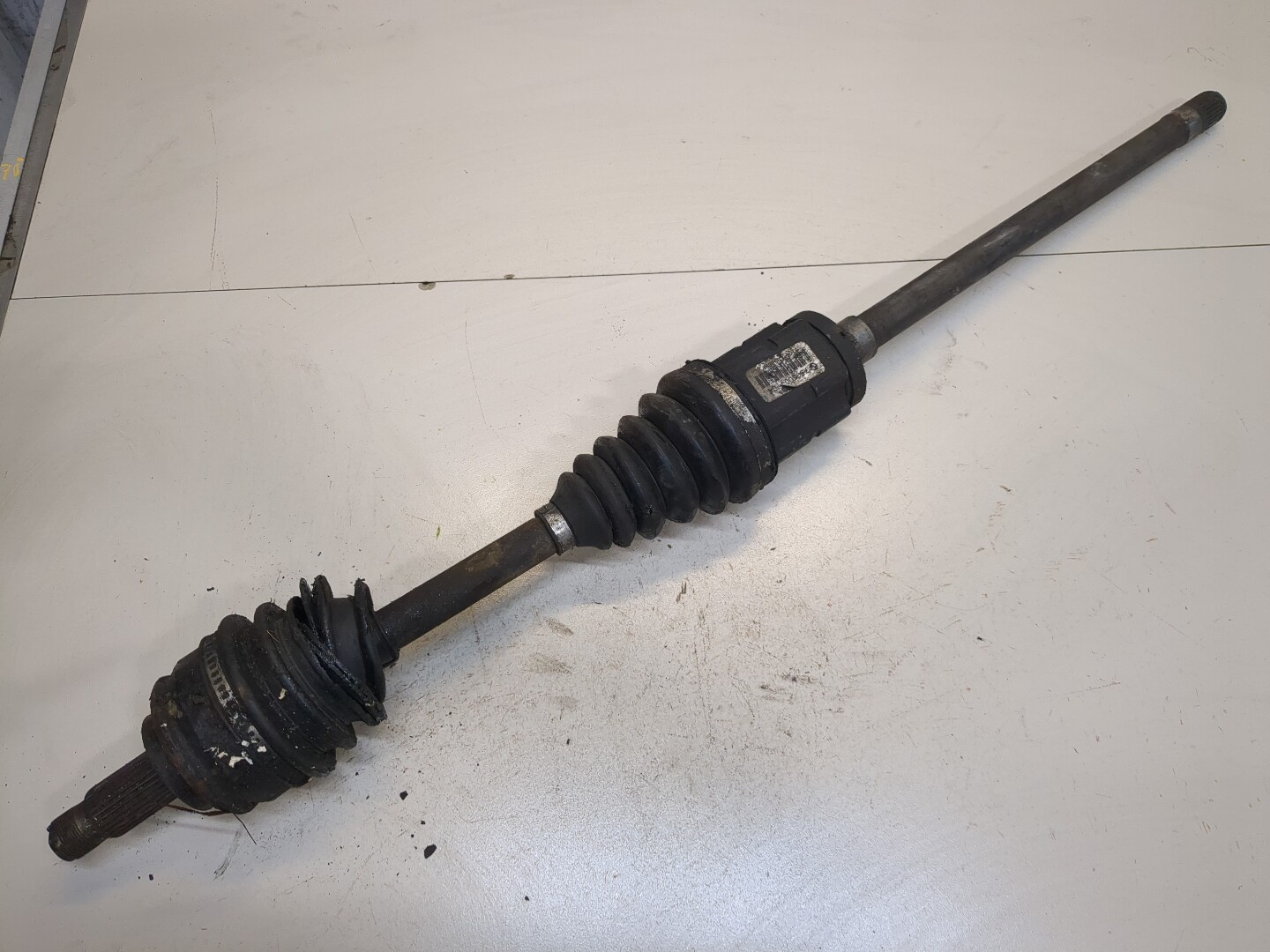 Полуось передняя правая