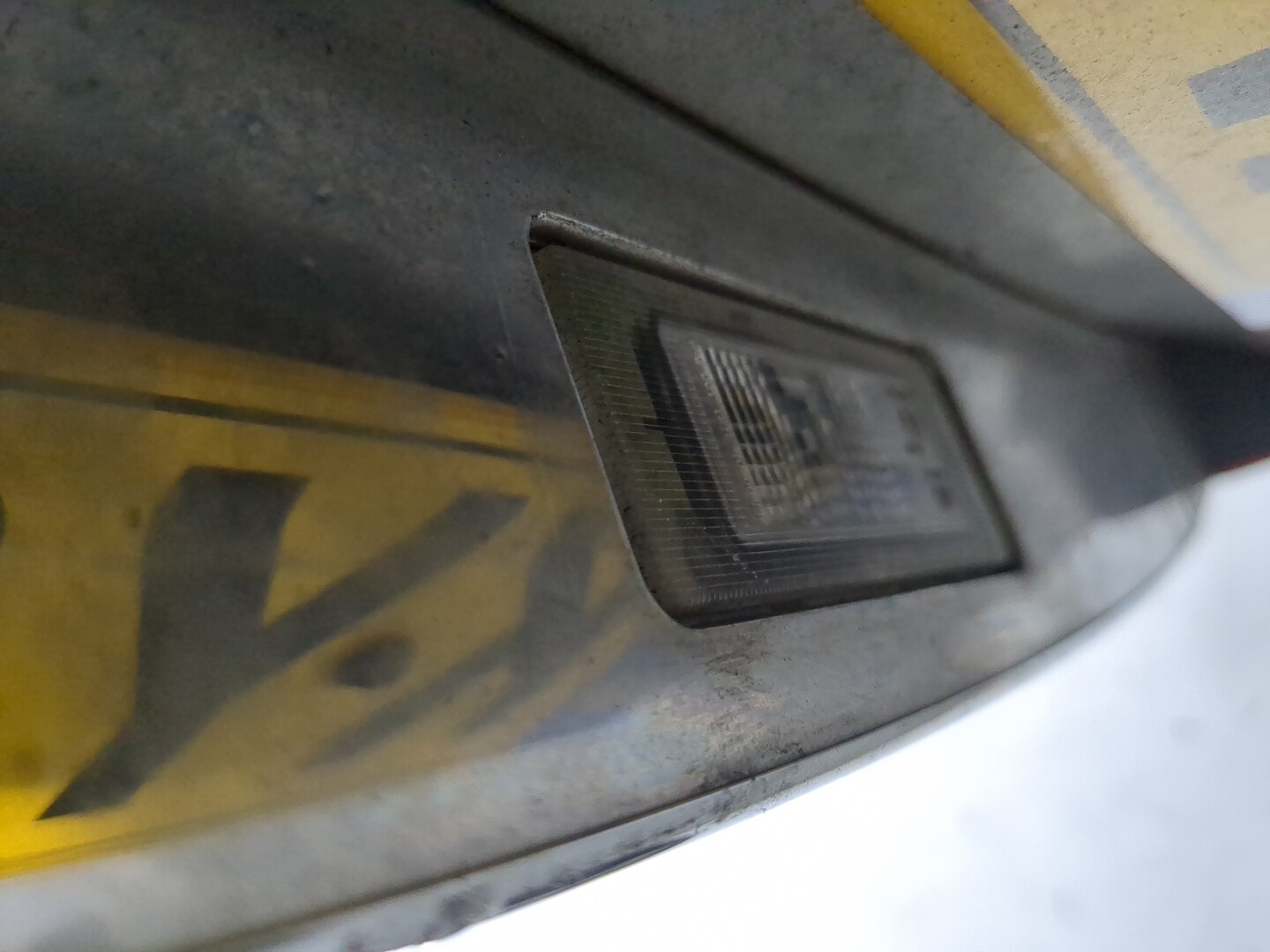 Дверь багажника