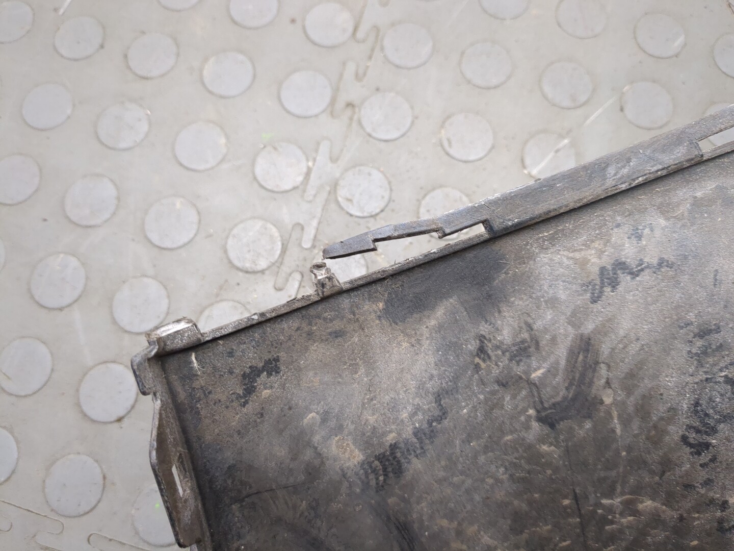 Накладка заднего бампера левая