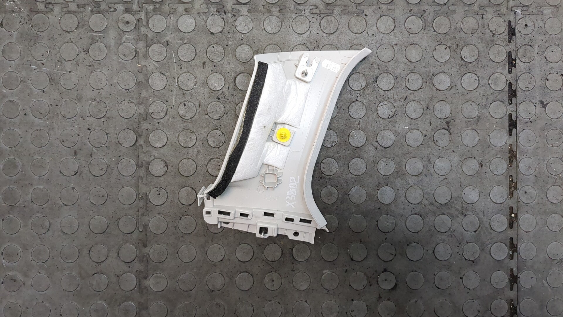 Обшивка стойки