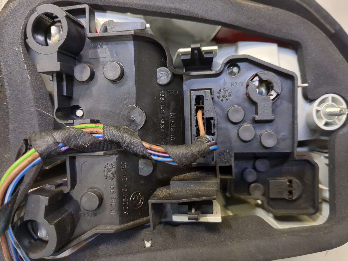 Фонарь задний правый