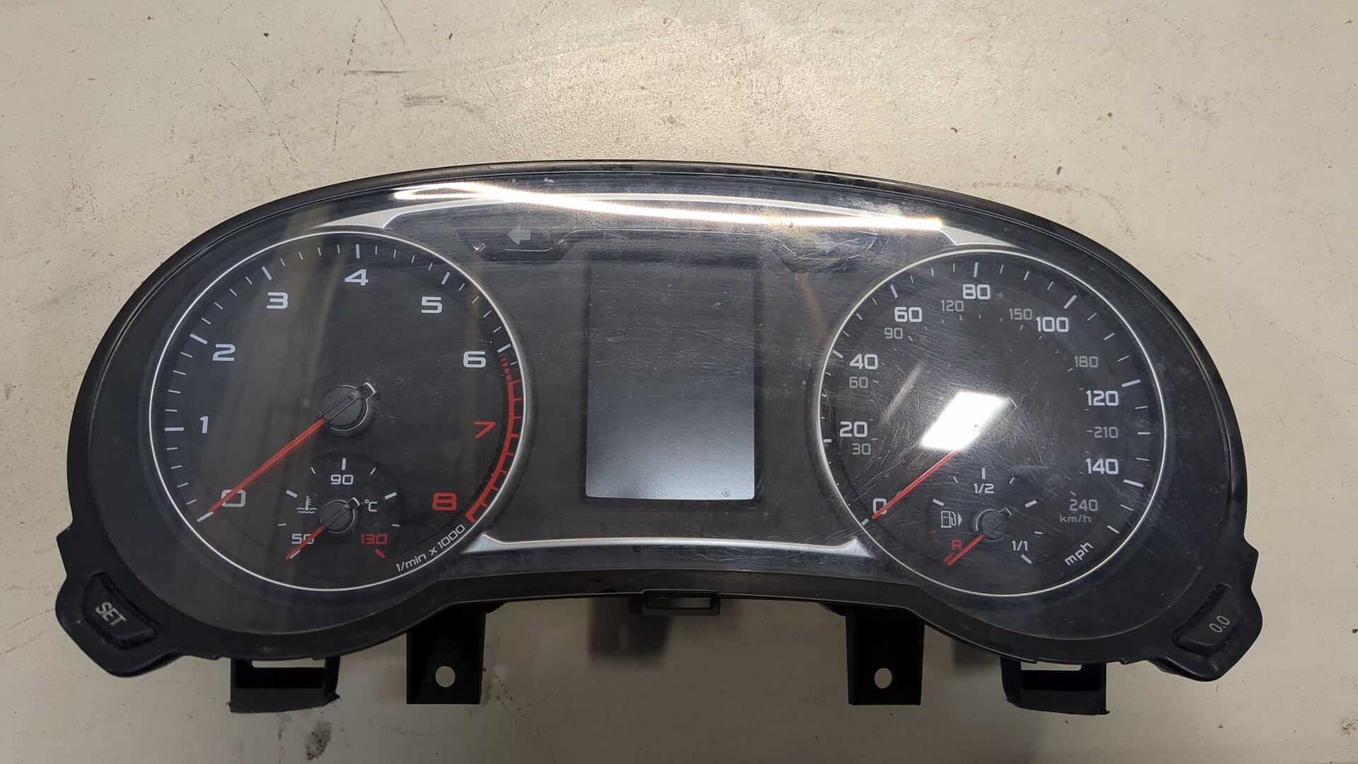 Панель приборов