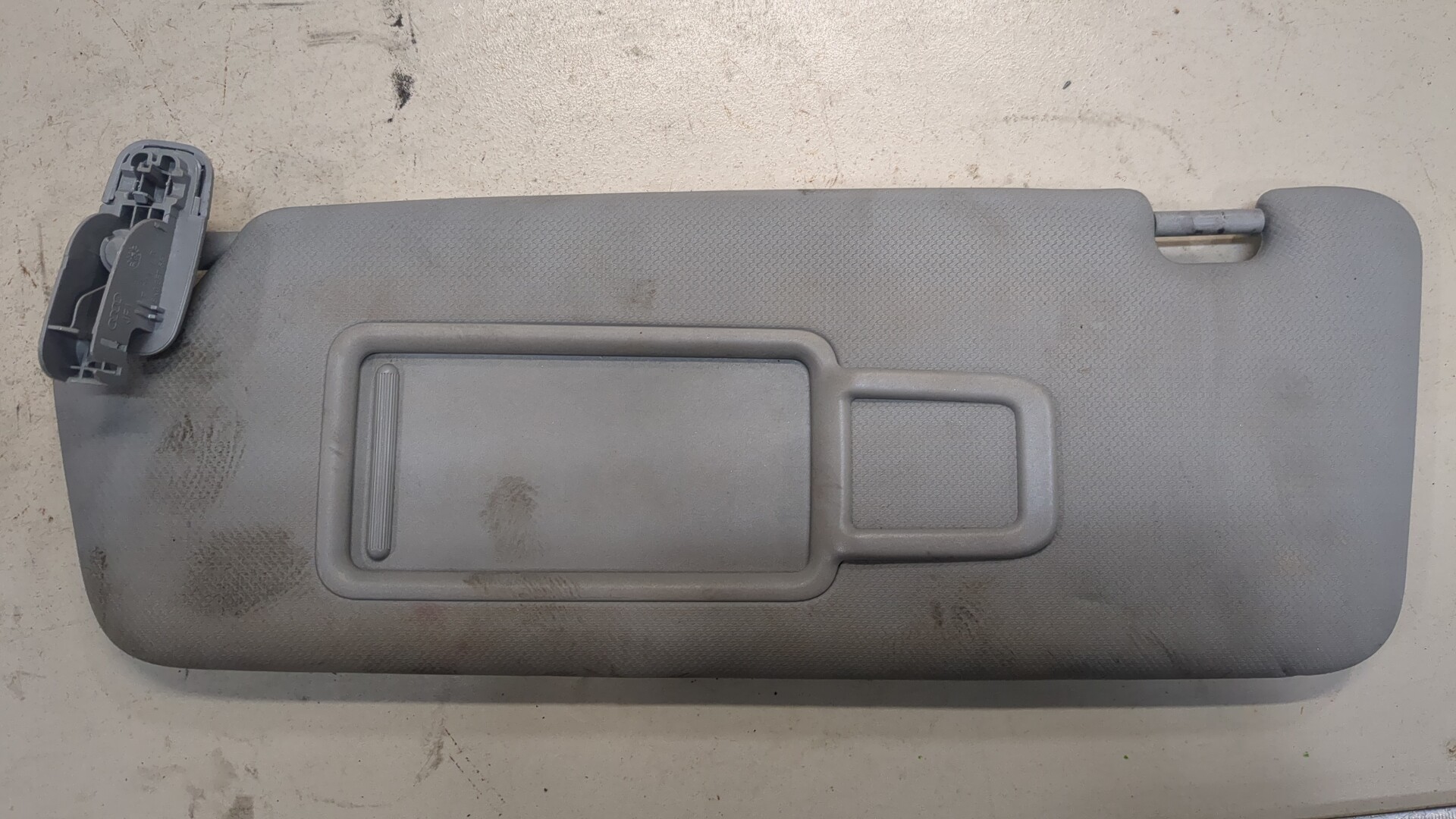 Козырек солнцезащитный