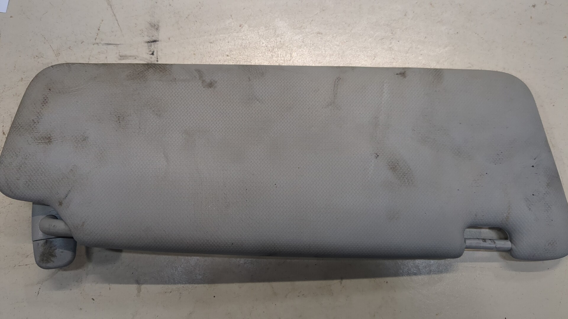 Козырек солнцезащитный