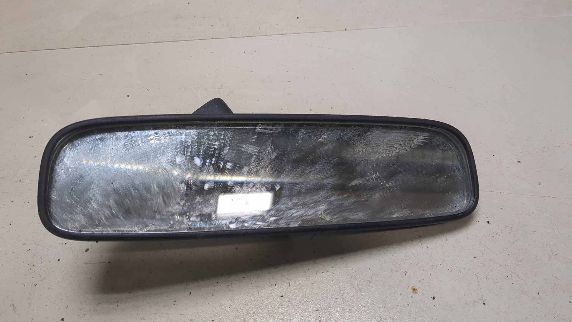 Зеркало заднего вида