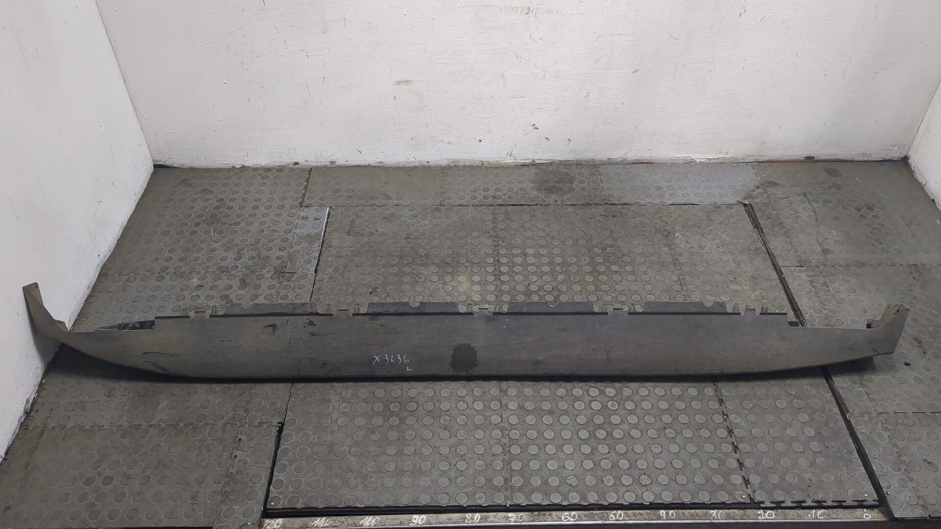 Подножка левая