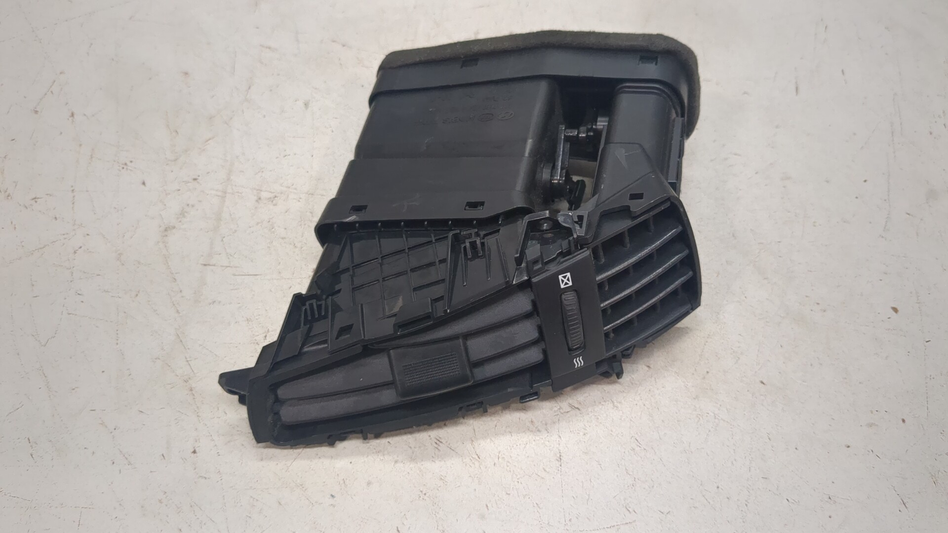 Дефлектор воздушный