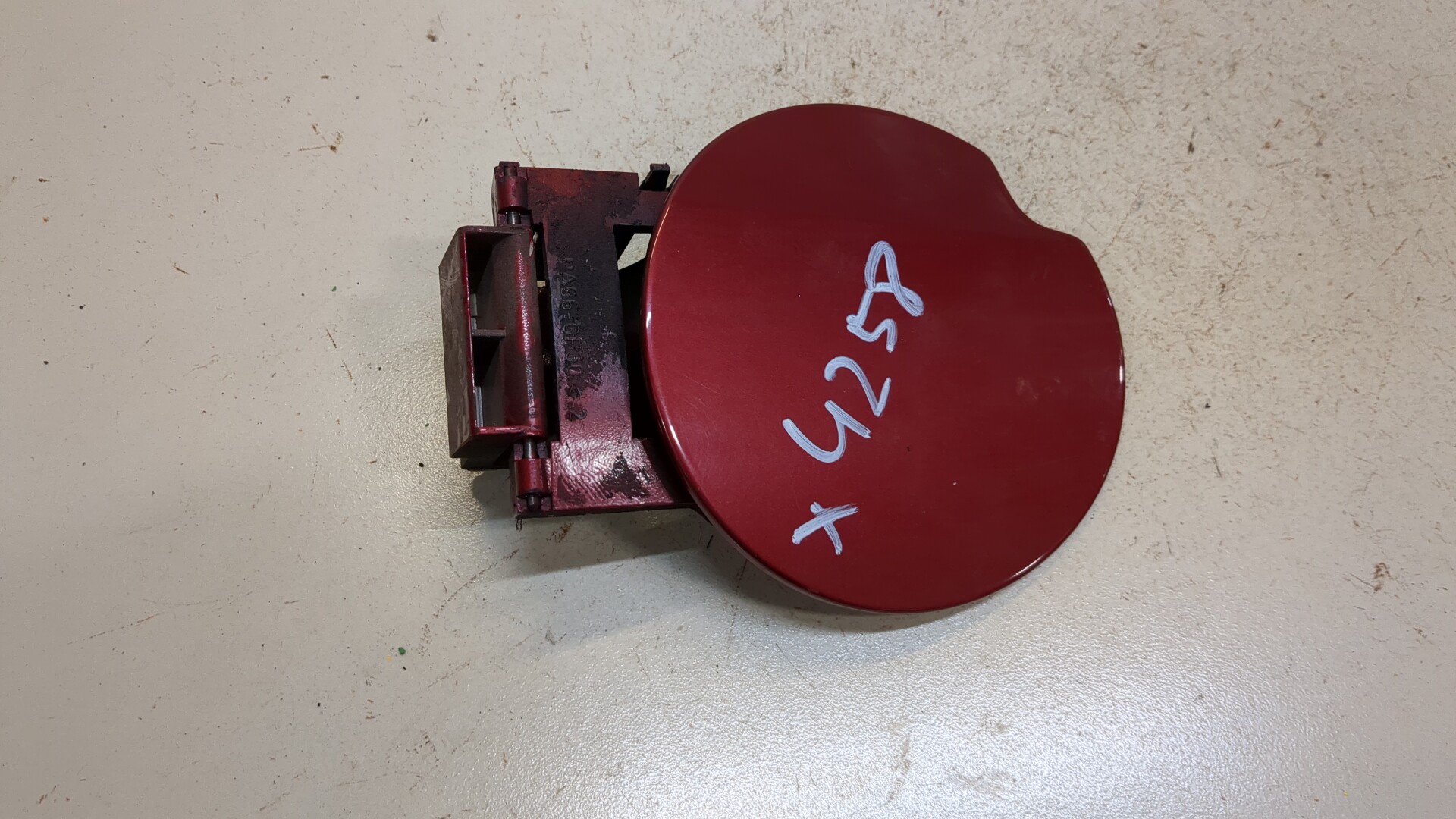 Лючок бензобака