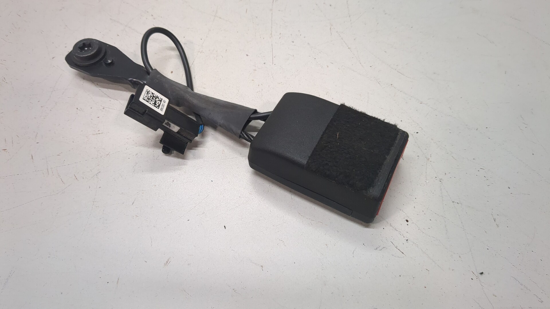 Ответная часть ремня безопасности