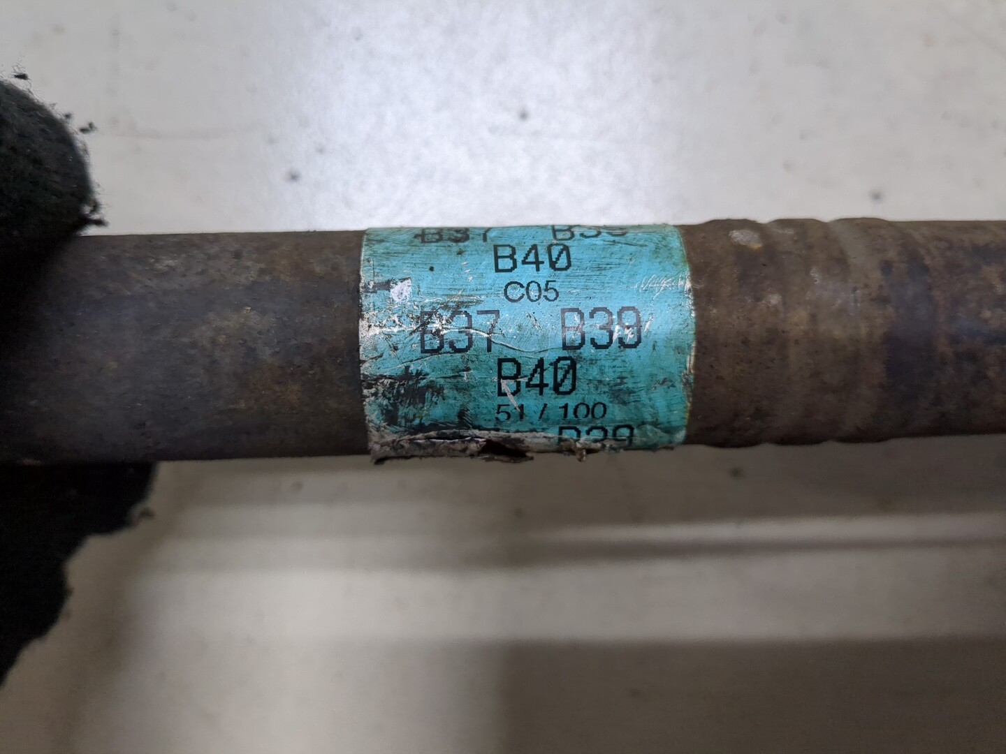 Полуось передняя правая