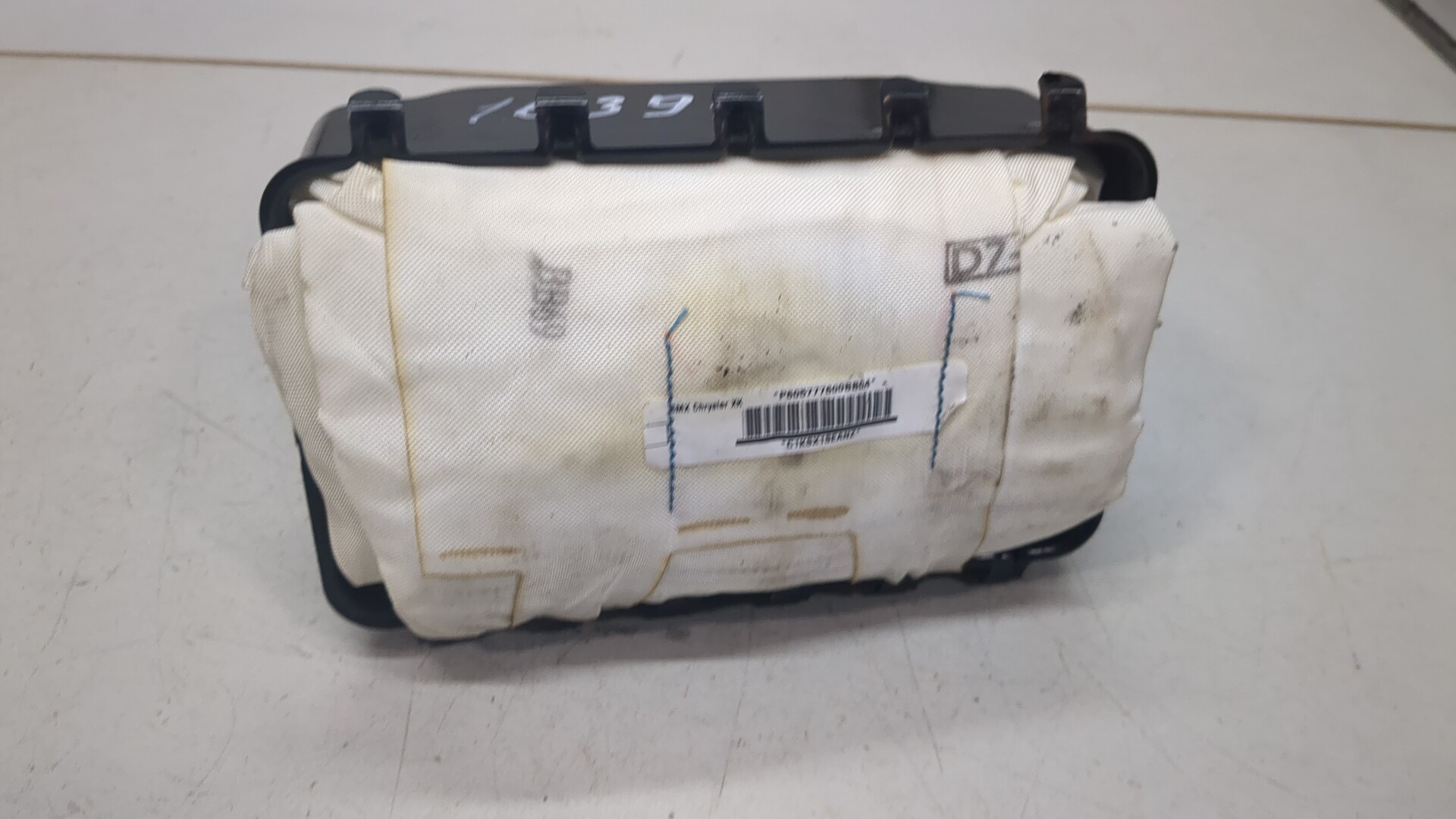 Подушка безопасности пассажирская (в торпедо)