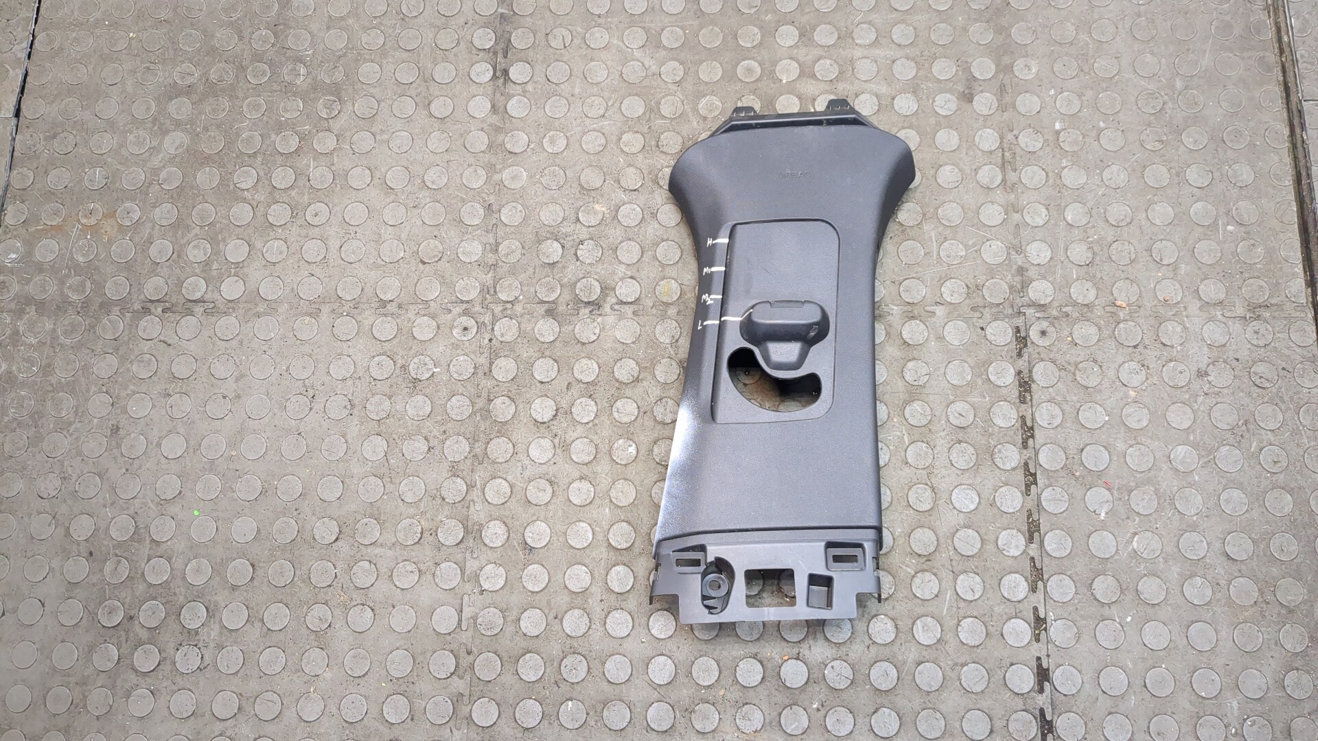 Обшивка стойки