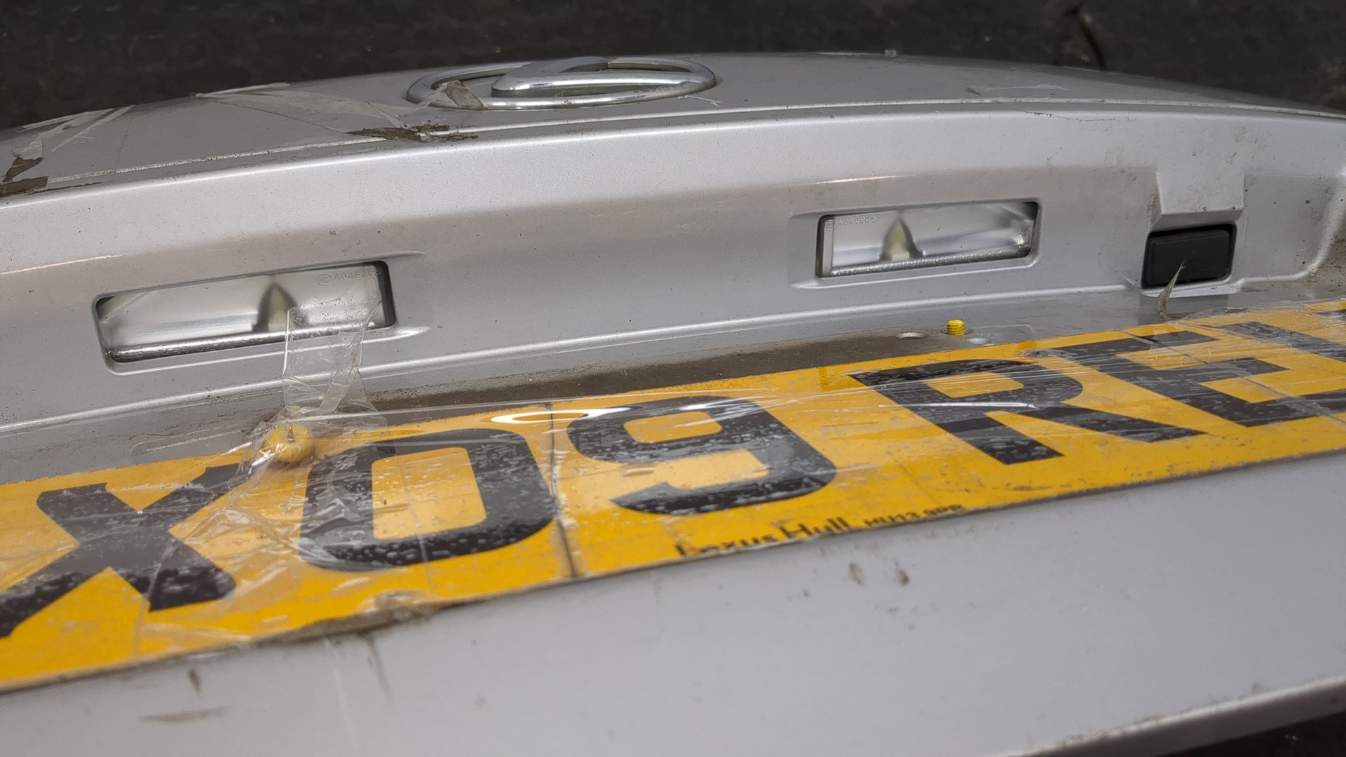 Дверь багажника