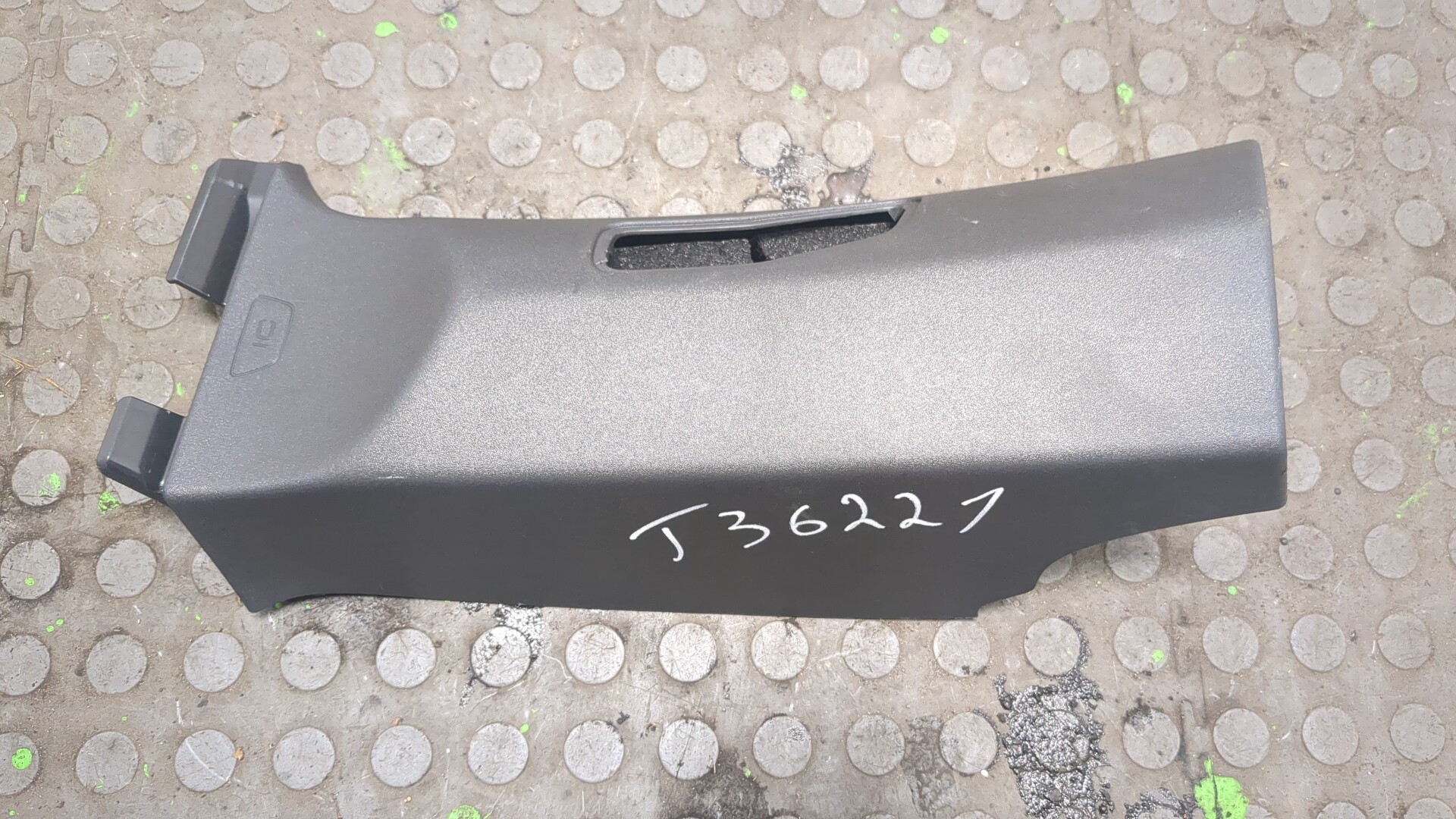 Обшивка стойки