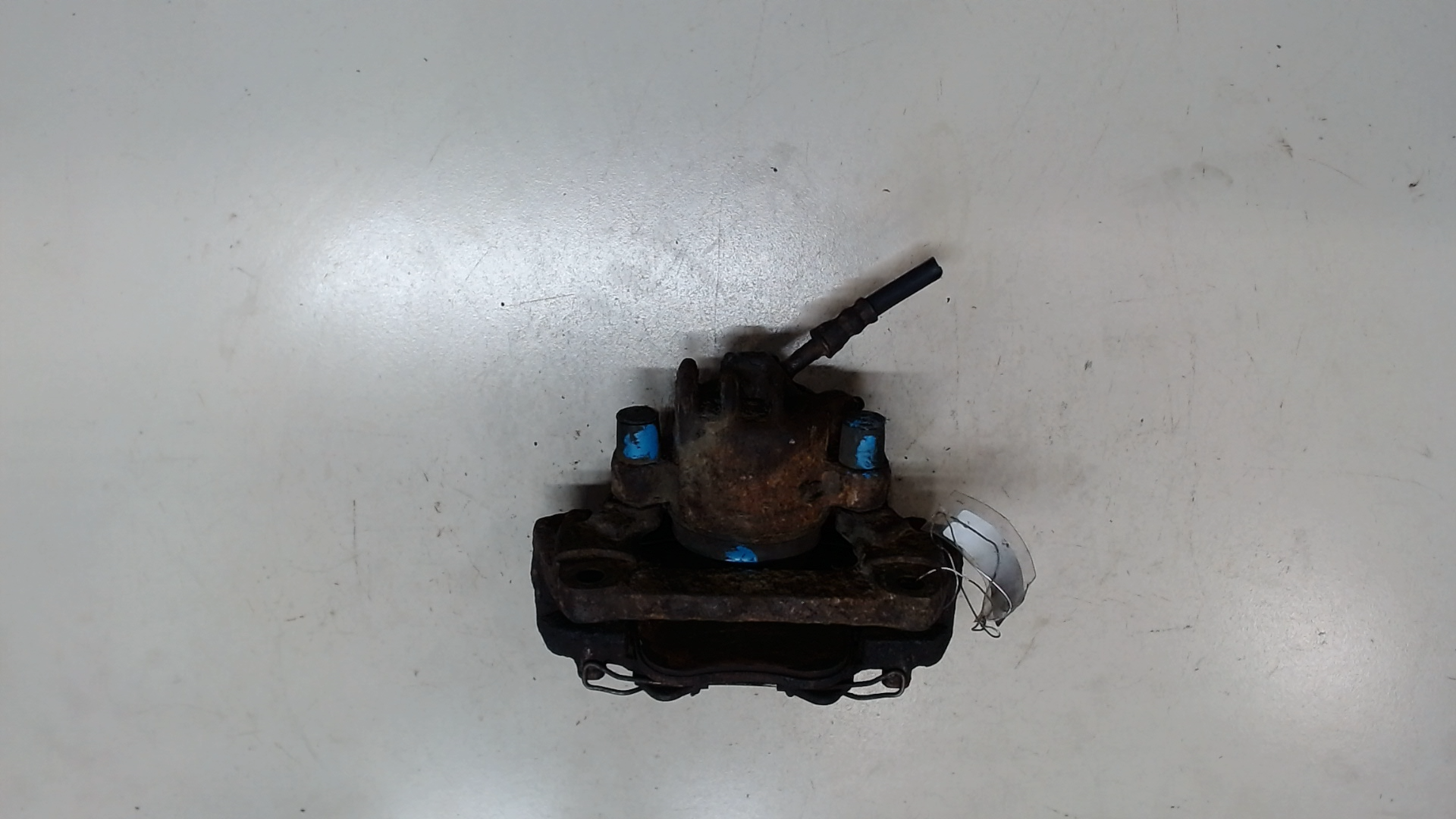 Суппорт передний правый