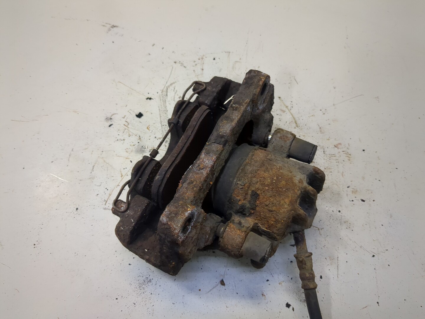 Суппорт передний правый