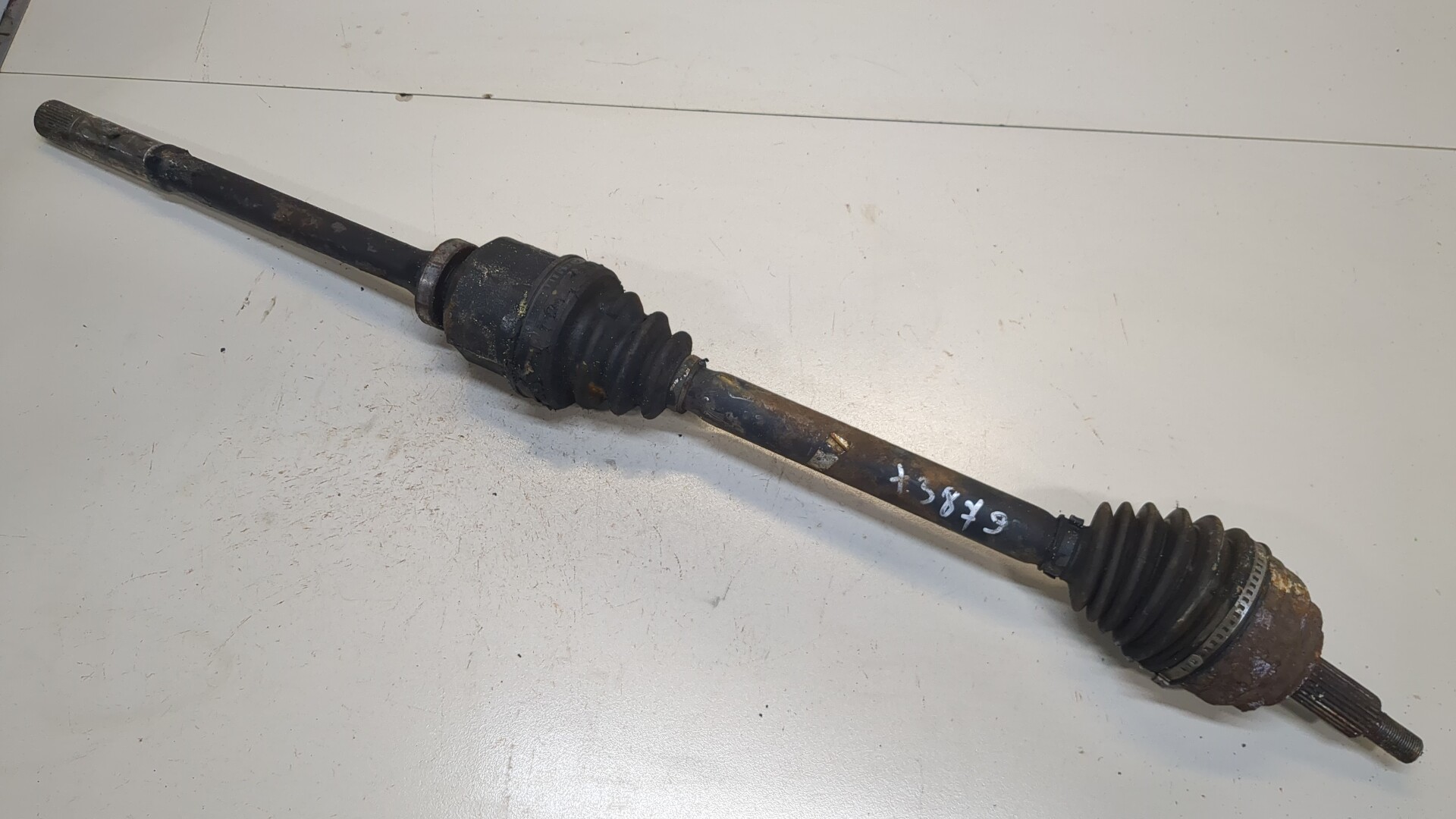 Полуось передняя правая