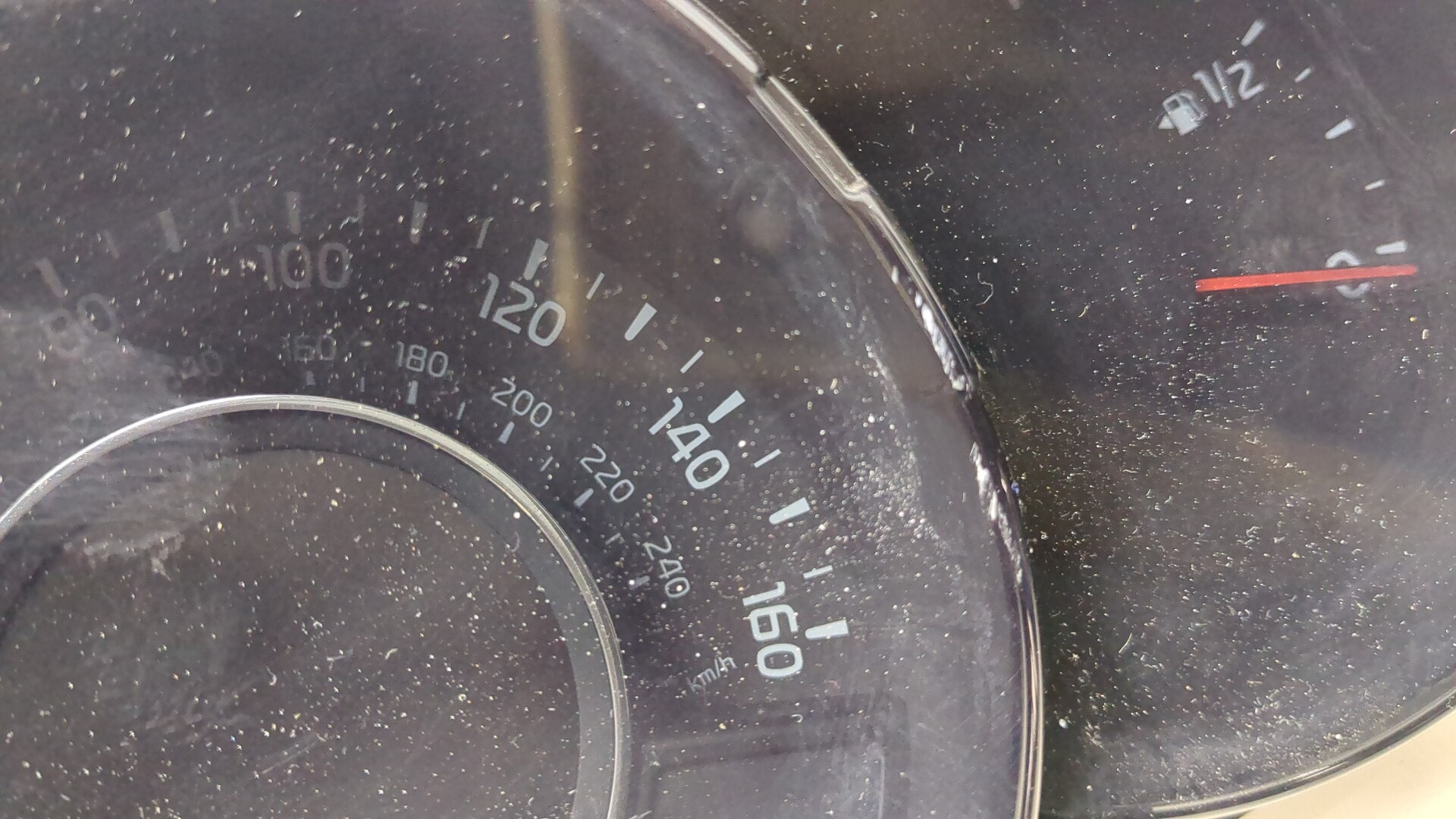 Панель приборов