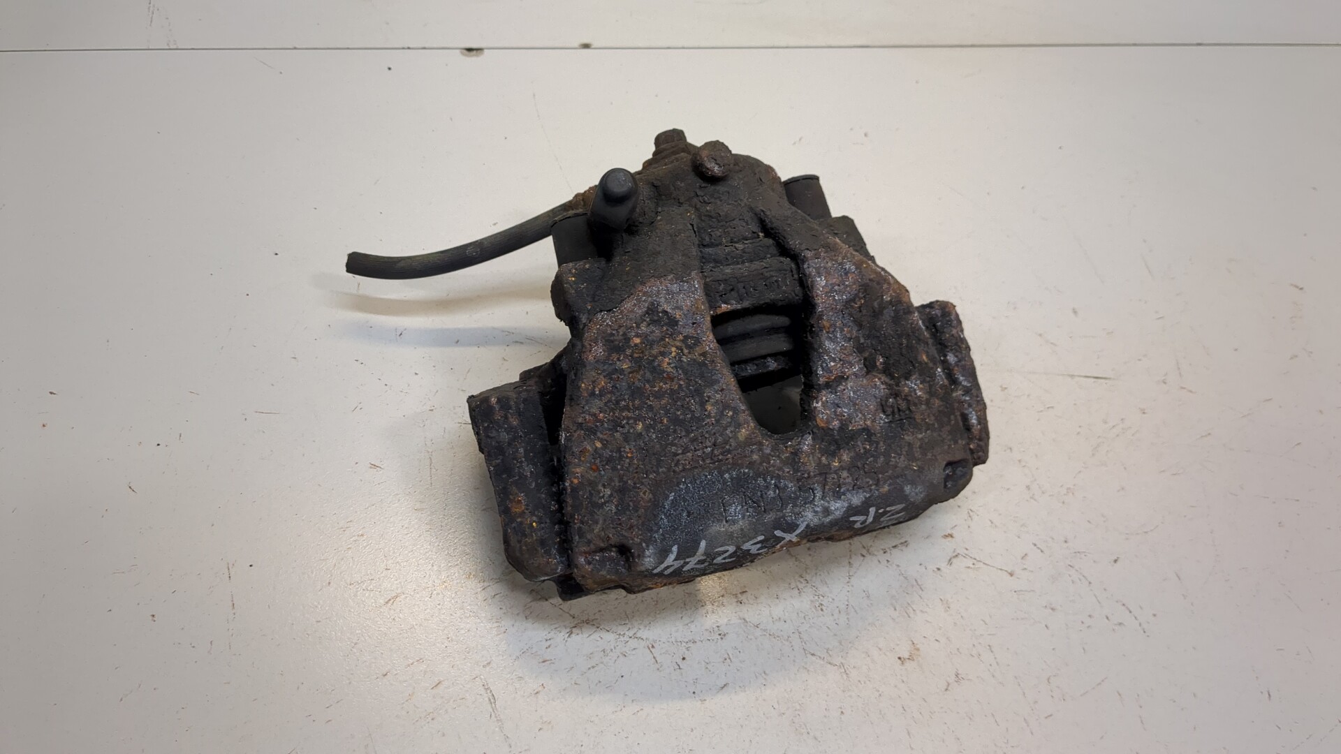 Суппорт передний правый