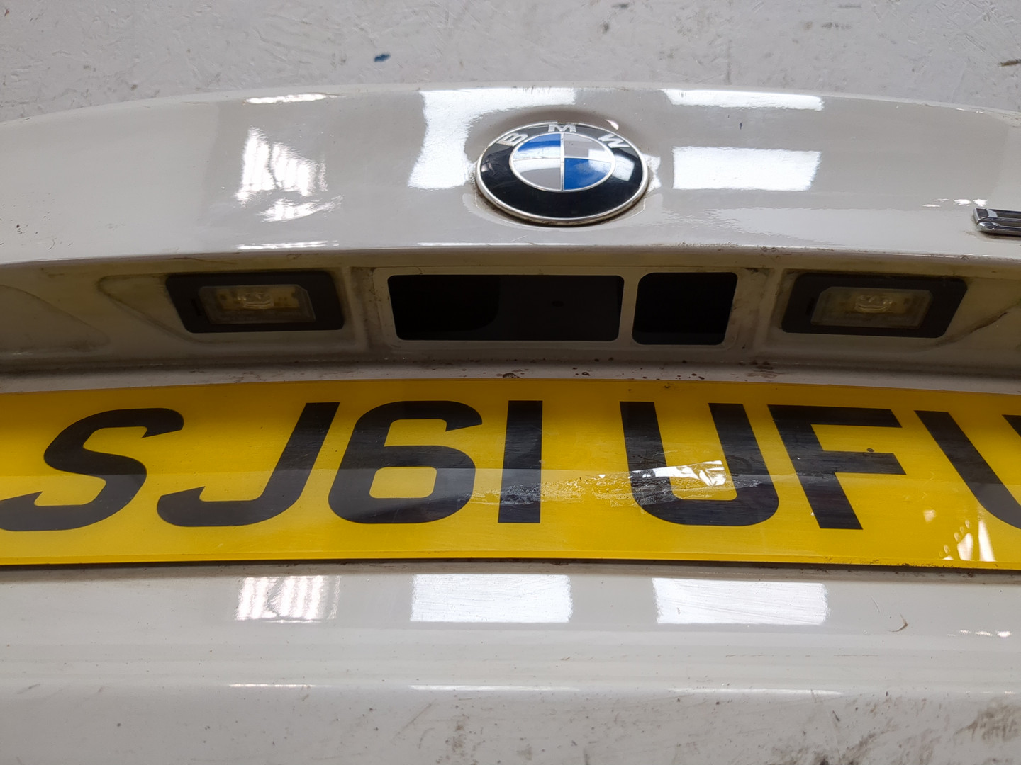 Дверь багажника