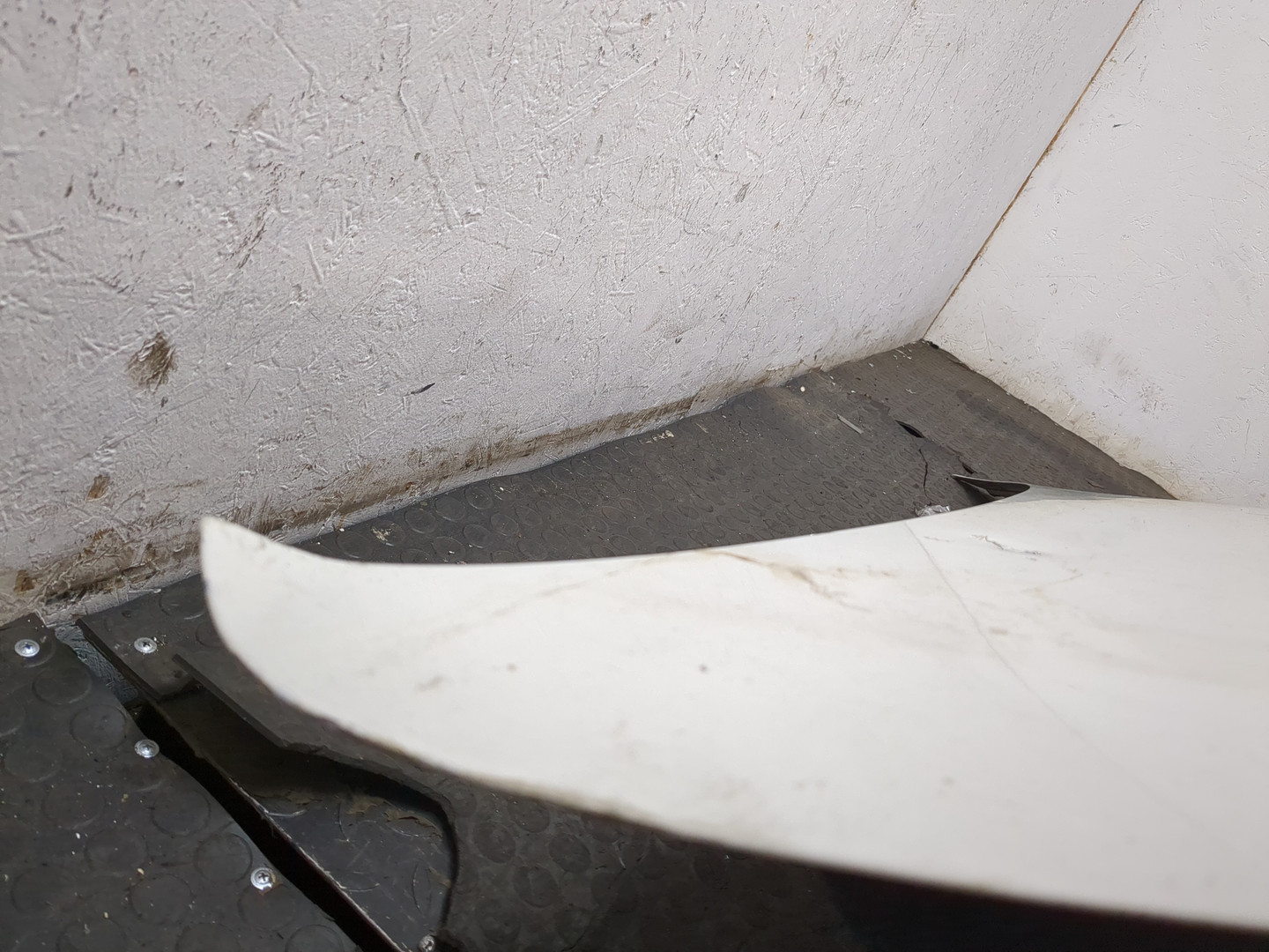 Дверь багажника