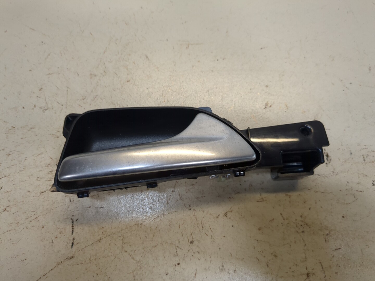 Ручка двери задней внутренняя правая