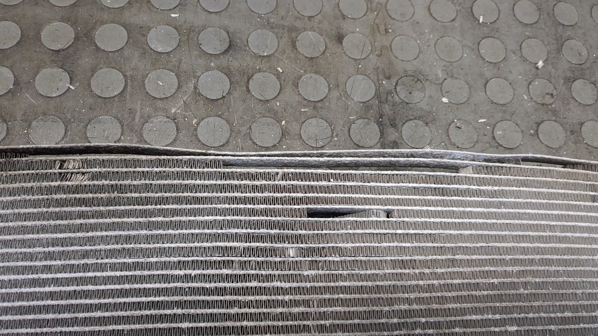 Радиатор кондиционера / конденсер