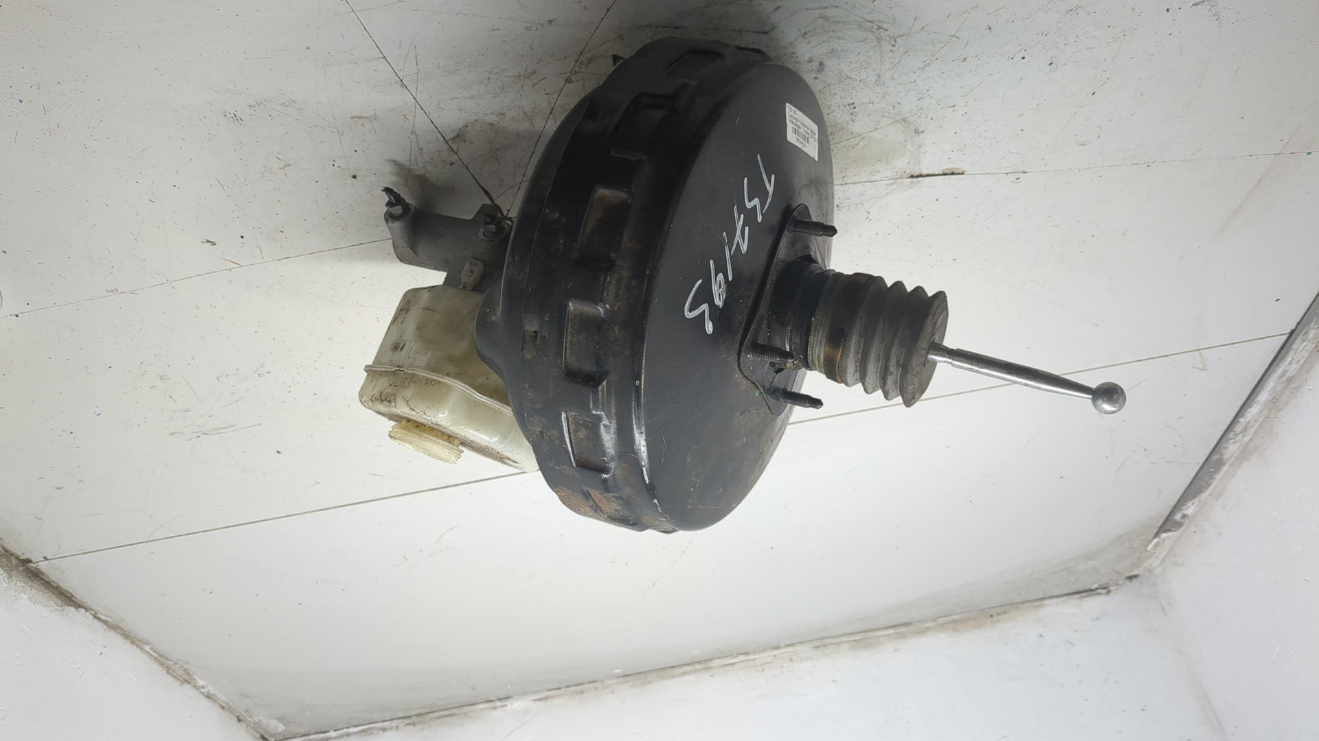 Цилиндр тормозной главный