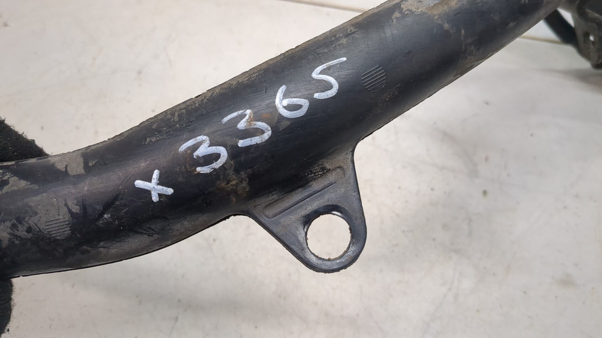 Горловина топливного бака