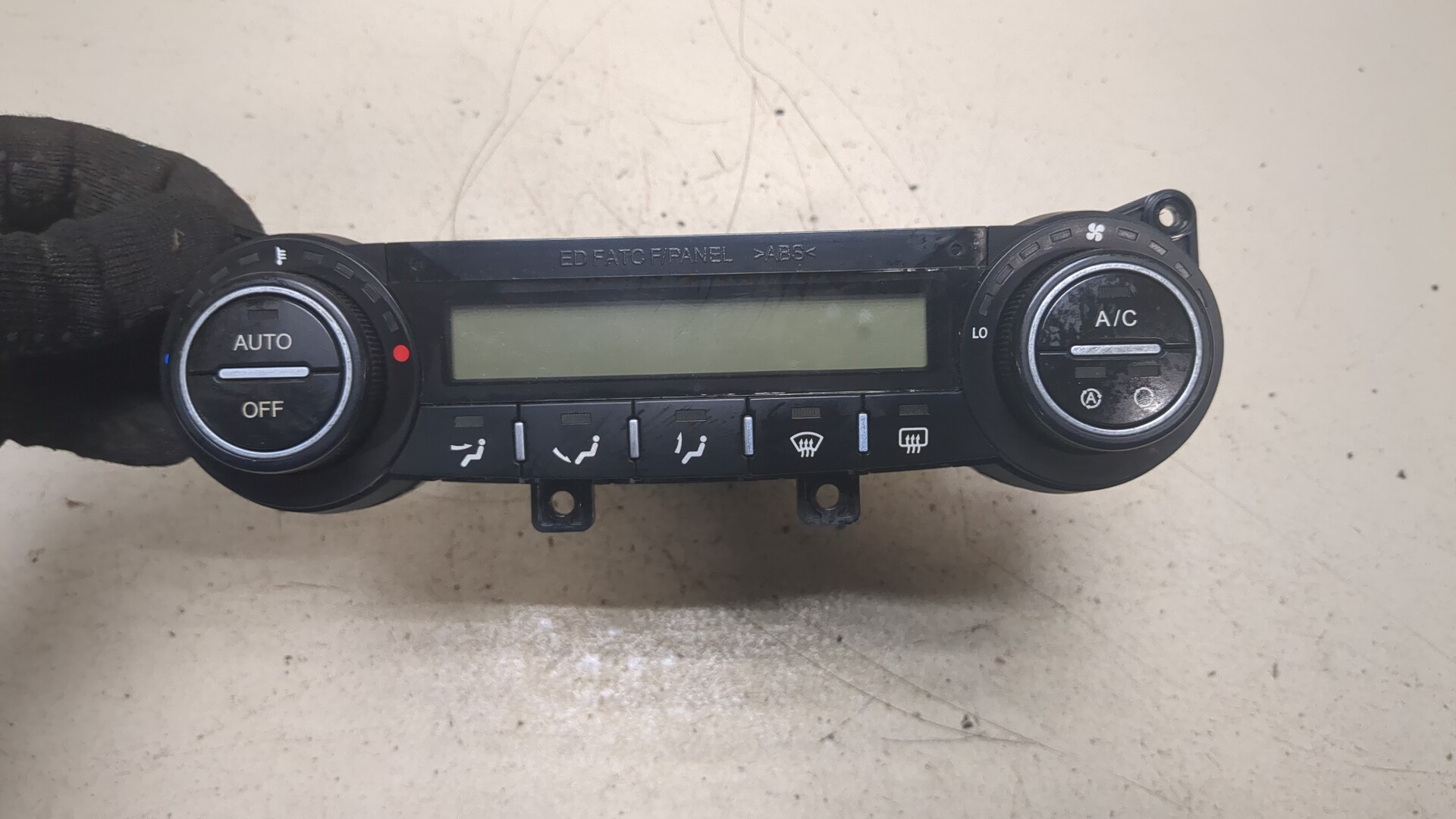 Переключатель отопителя