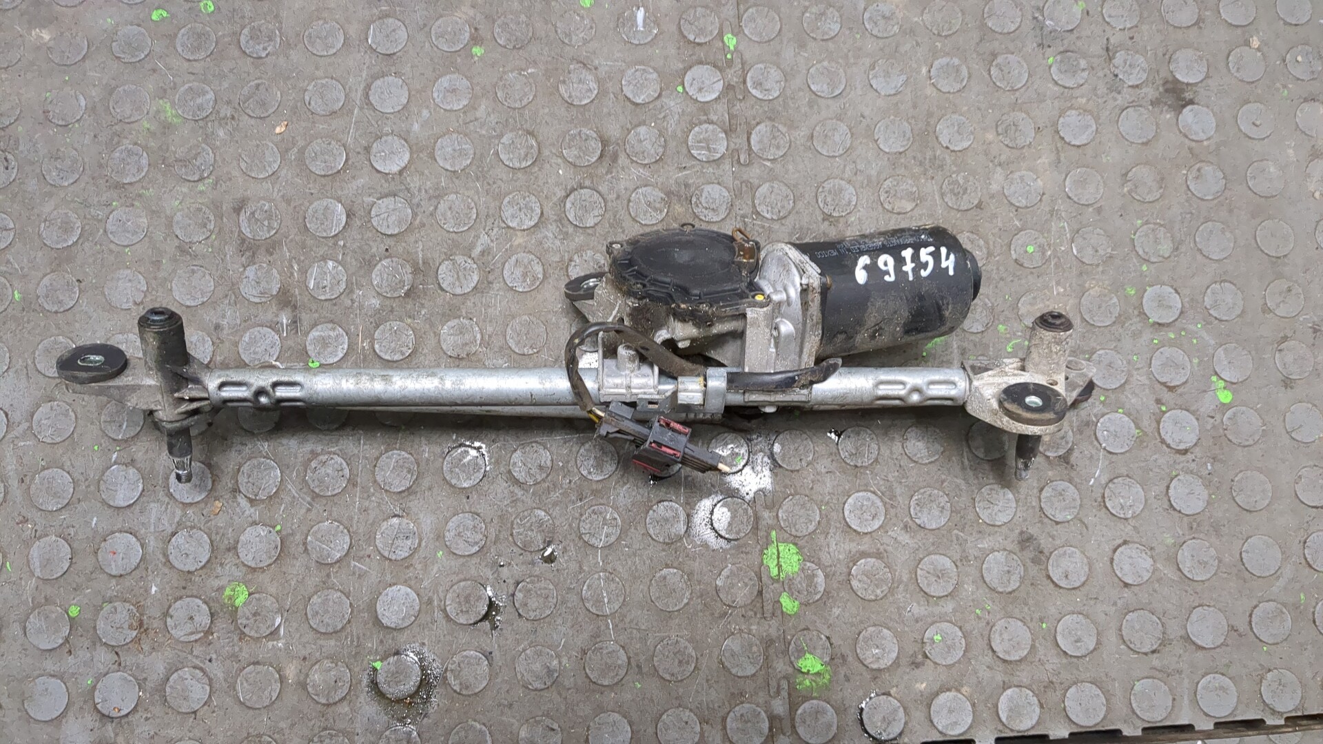 Трапеция стеклоочистителей