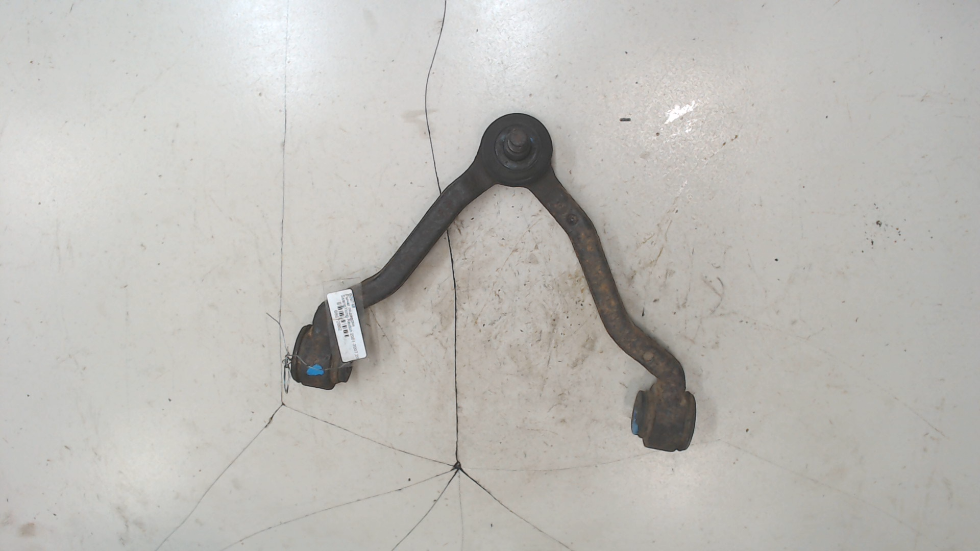 Рычаг передний правый