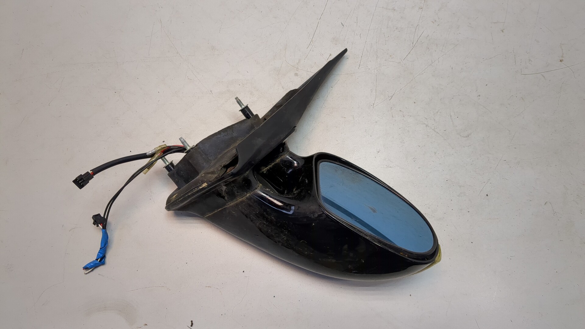 Зеркало правое электрическое