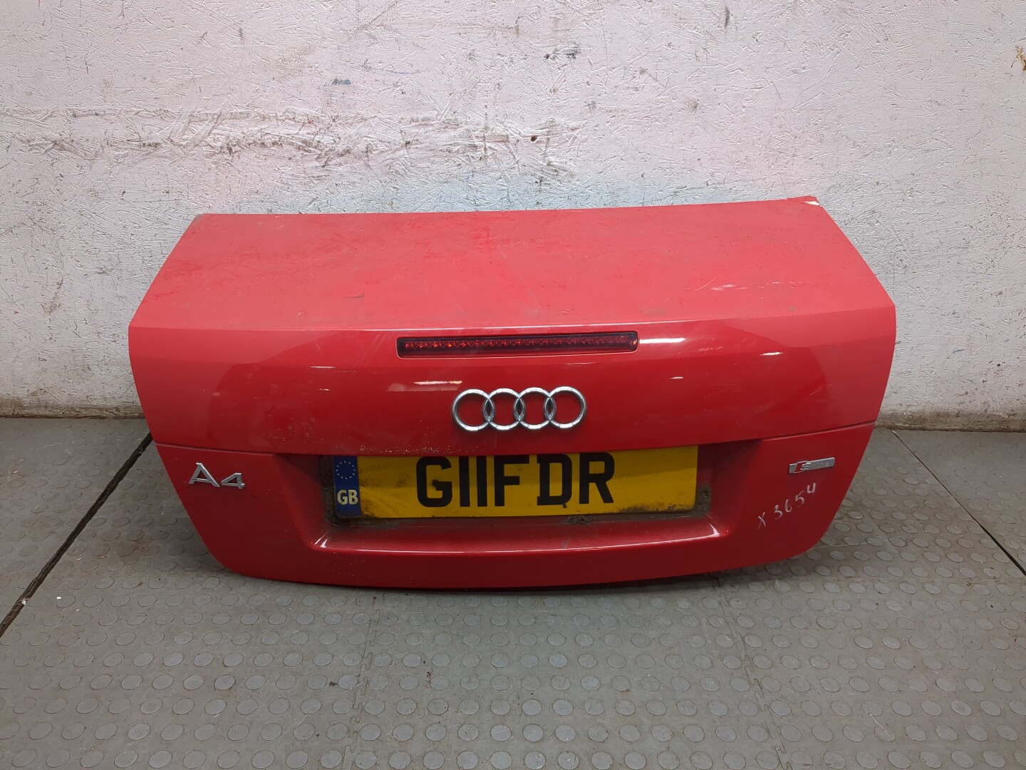 Дверь багажника