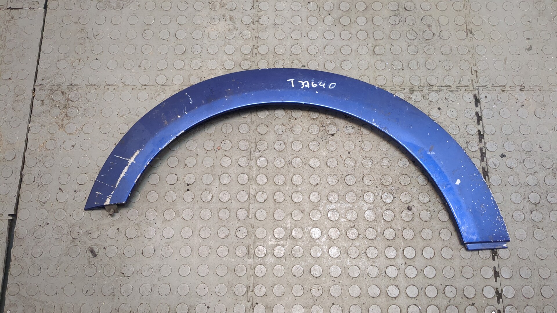 Молдинг заднего крыла правого