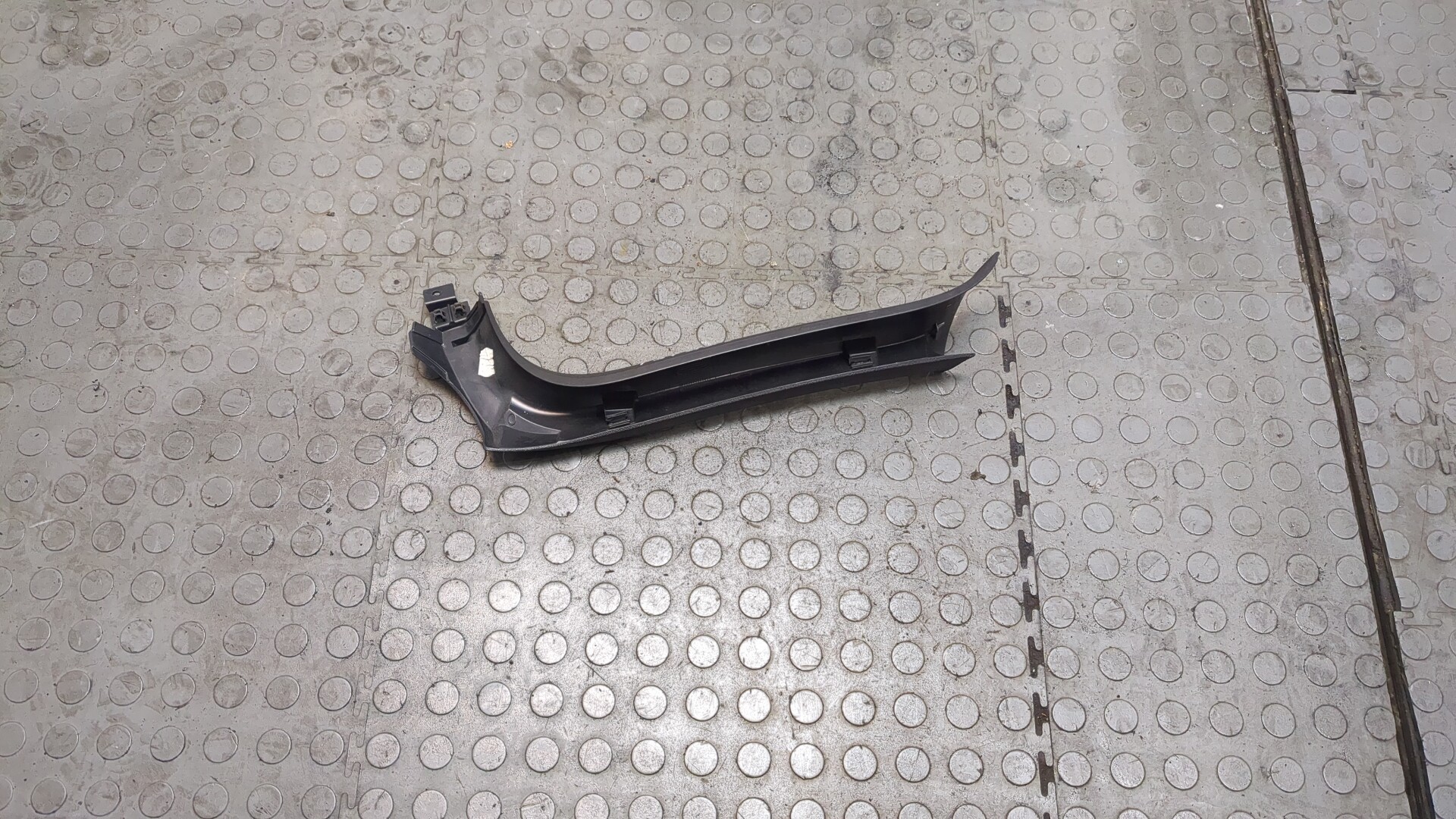 Обшивка багажника