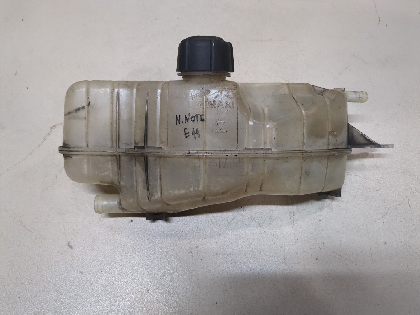 Бачок расширительный