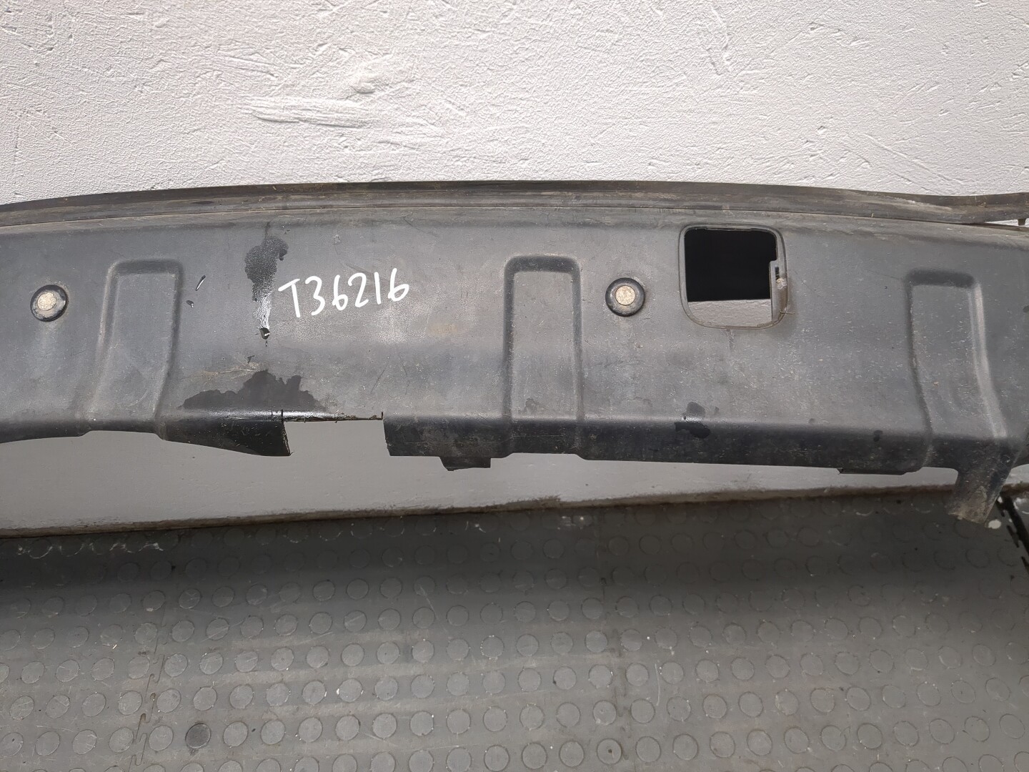 Бампер задний