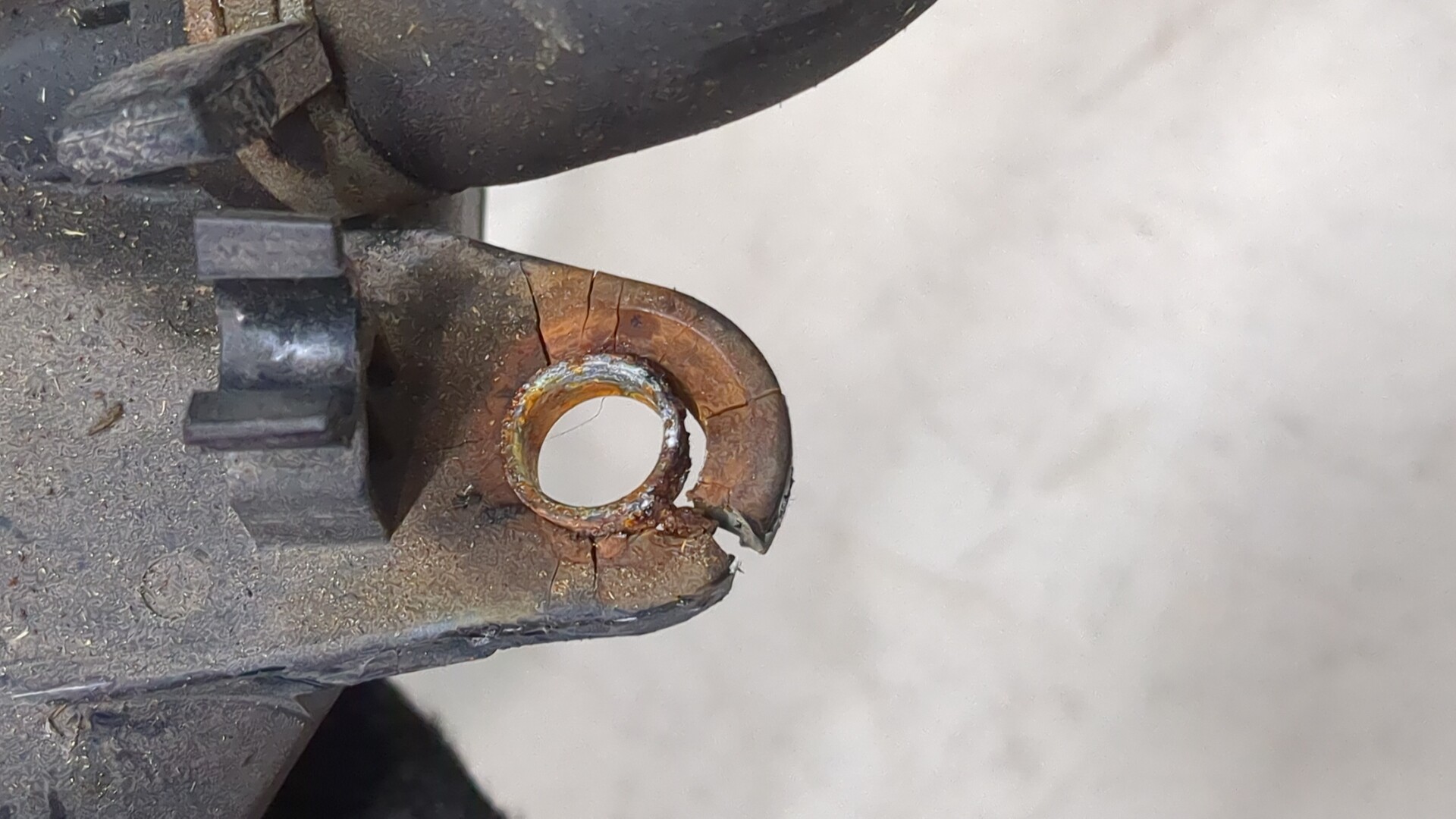 Патрубок воздушного фильтра