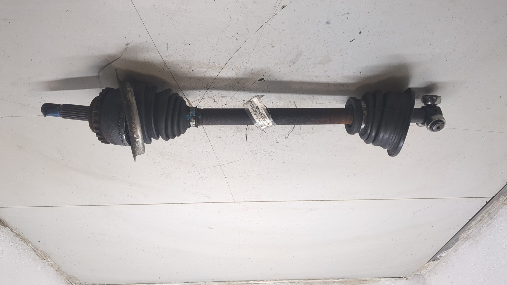 Полуось передняя левая