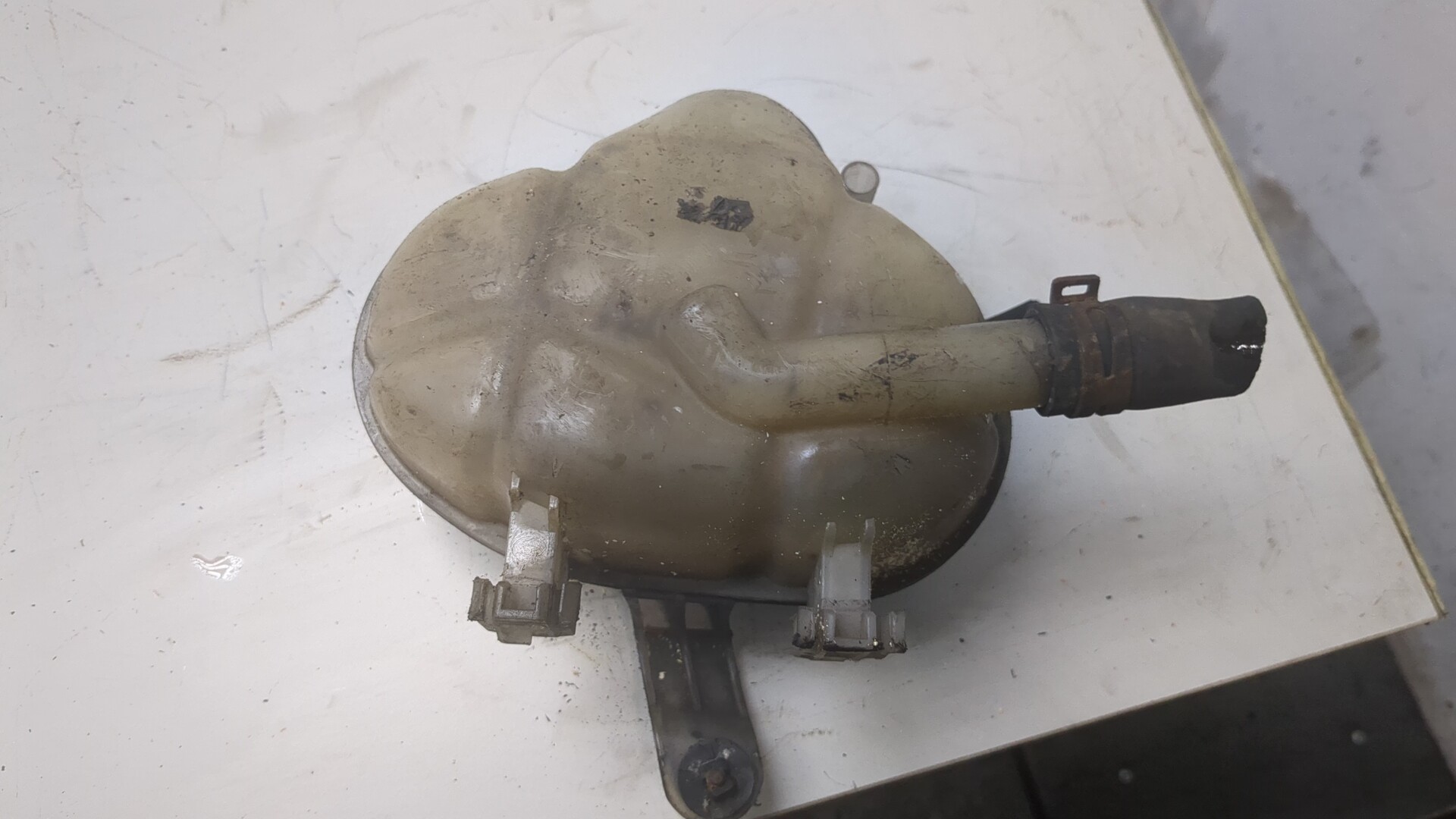 Бачок расширительный