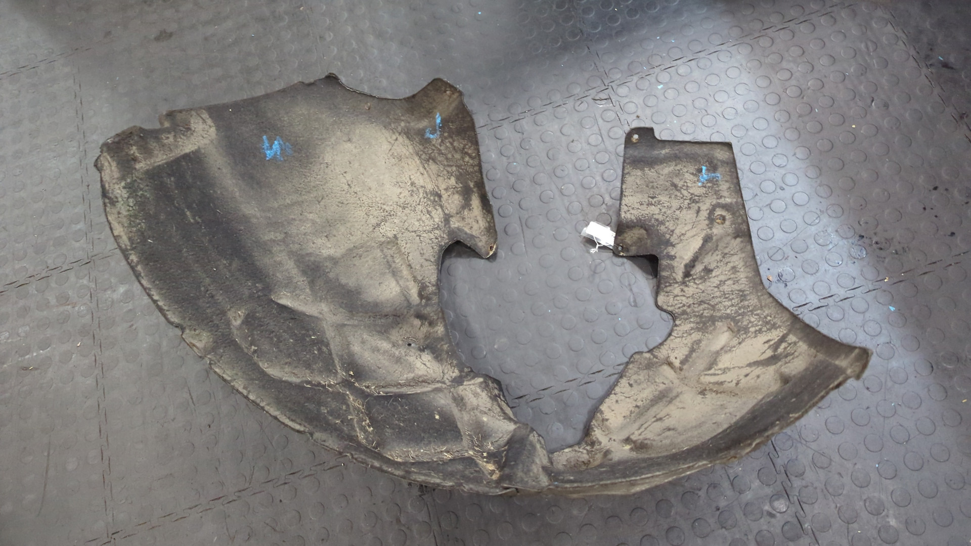 Локер передний левый