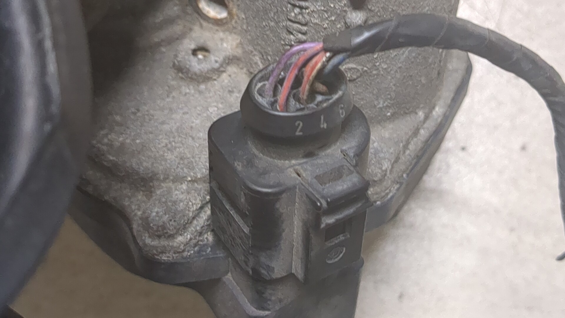 Заслонка дроссельная электрическая