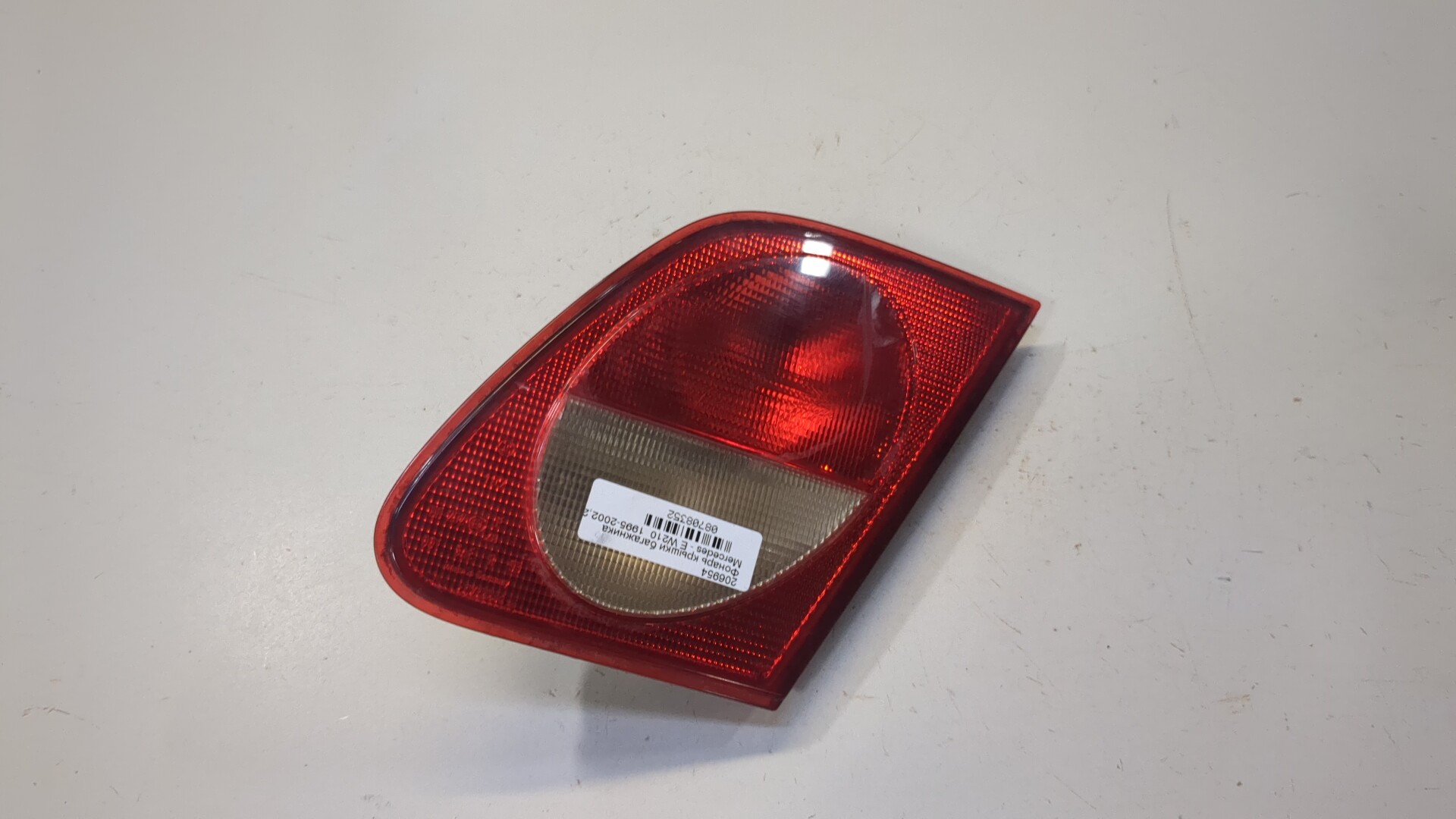 Фонарь задний внутренний правый