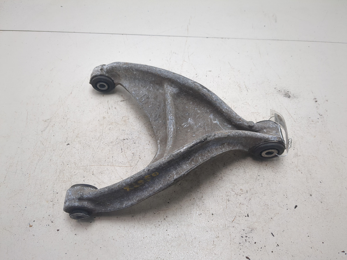 Рычаг задний левый