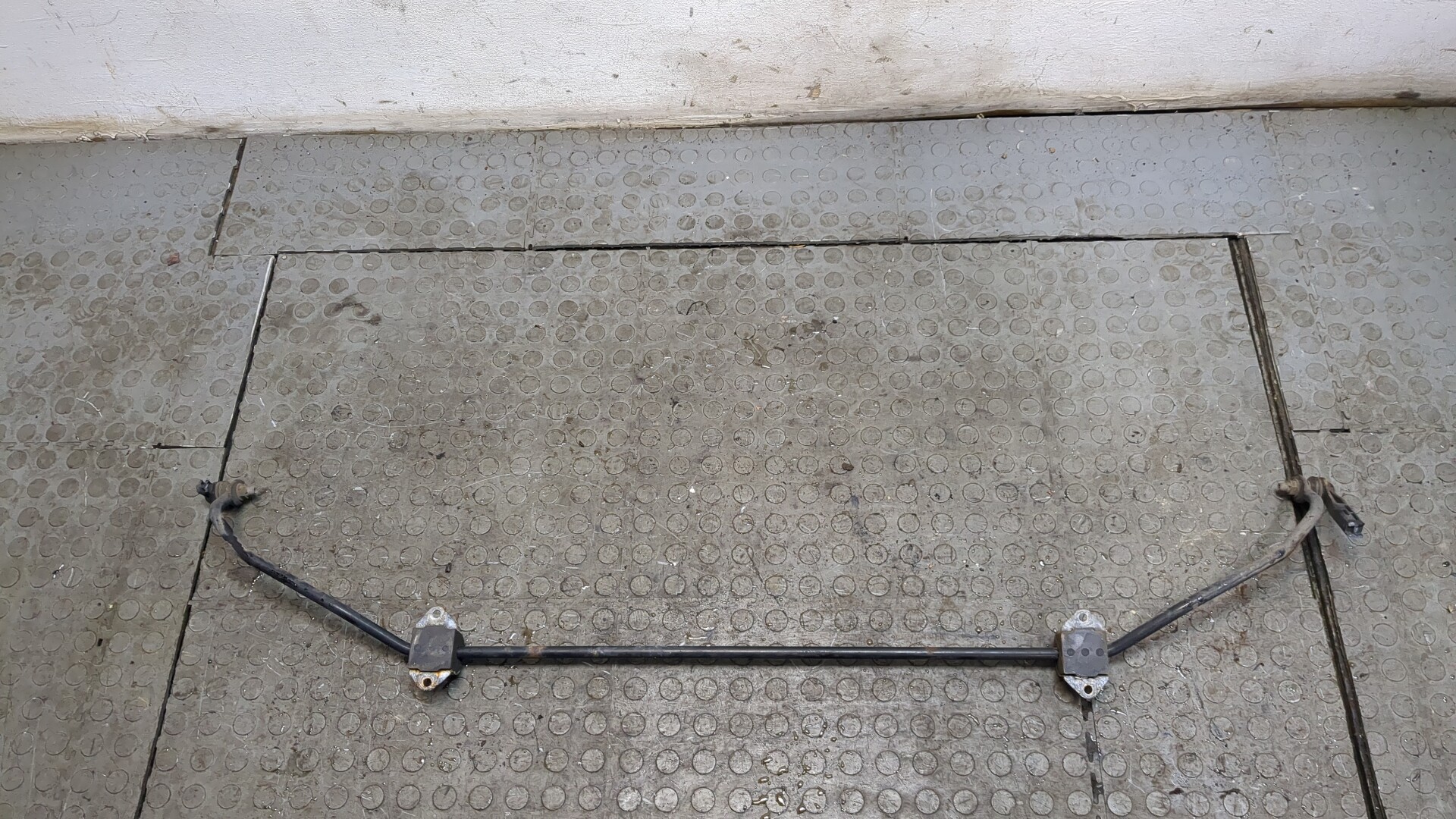 Стабилизатор задний