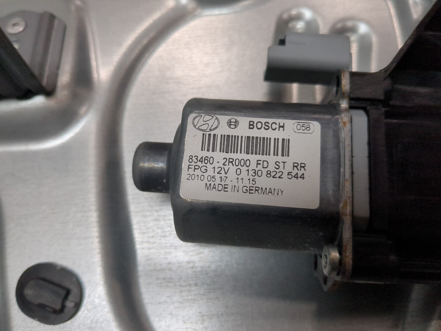 Стеклоподъемник электр. задний правый