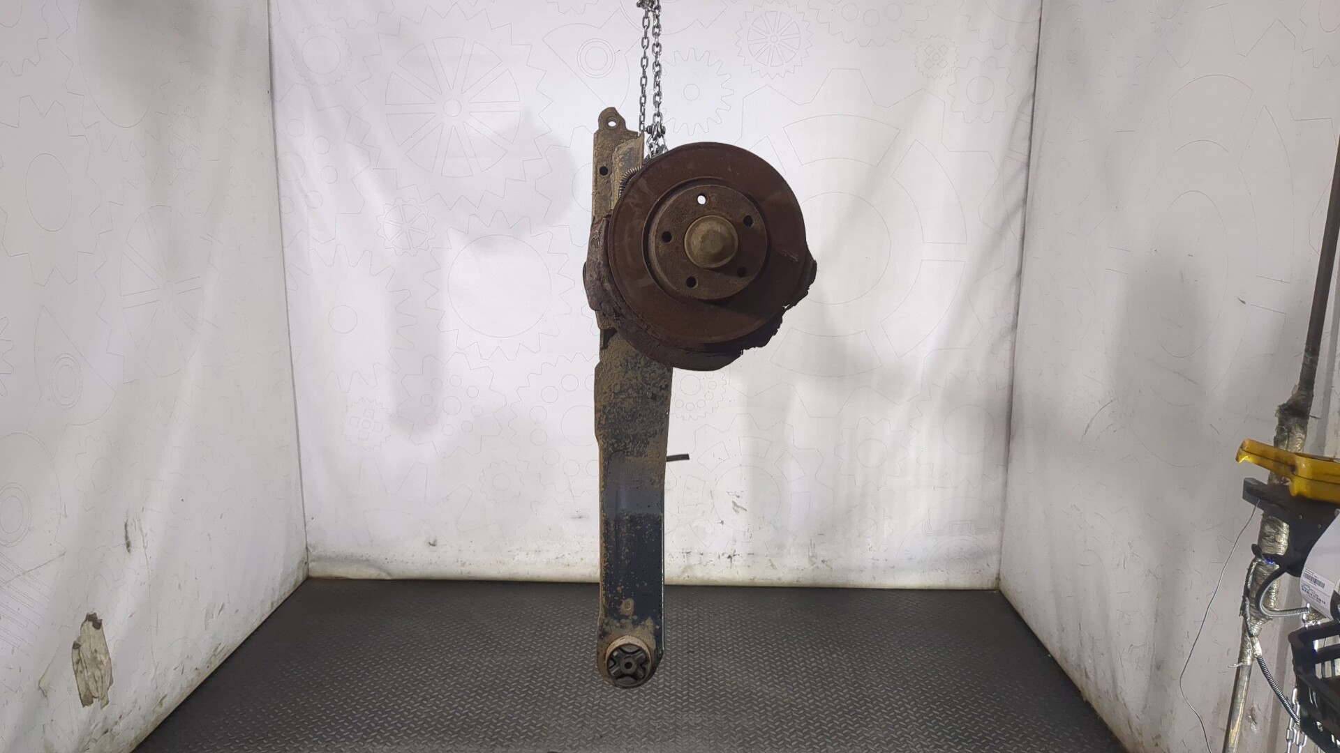 Балка задняя